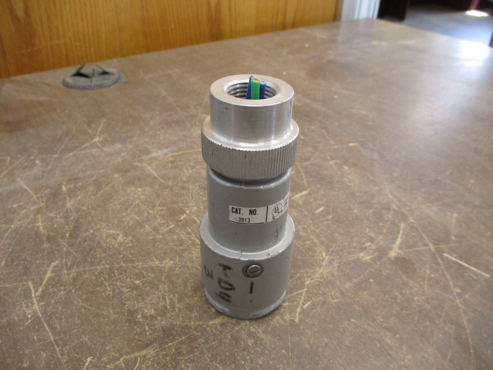 Russellstoll Connector 3913 10A@600V 20A@250V 3W Conduit End Used