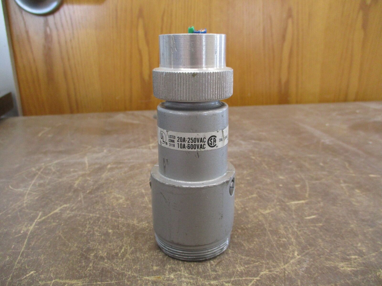 Russellstoll Connector 3913 10A@600V 20A@250V 3W Conduit End Used