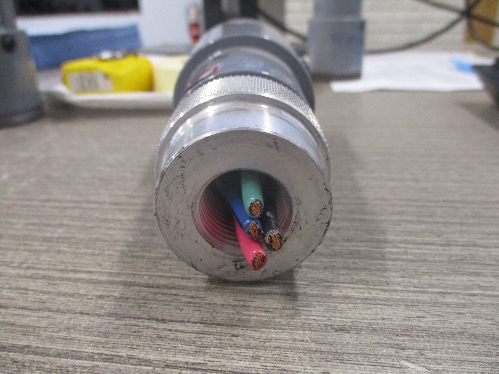 Russellstoll Connector, 3934, 20A, 600V, 30A, 250V, 3P, 4W, Used