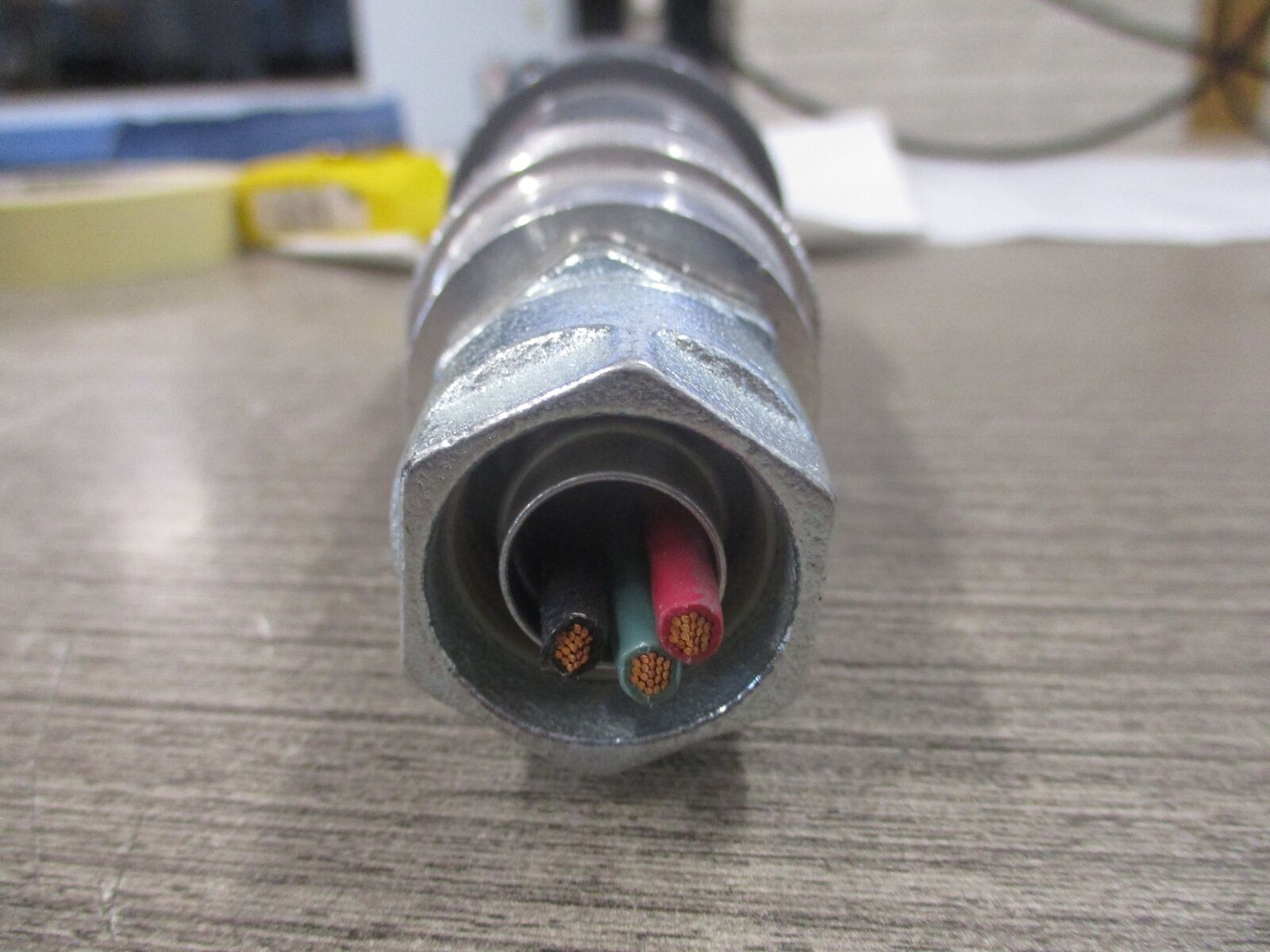 RussellStoll Connector 3933 w/Conduit-style End 20A-600V 30A-250V 3W Used