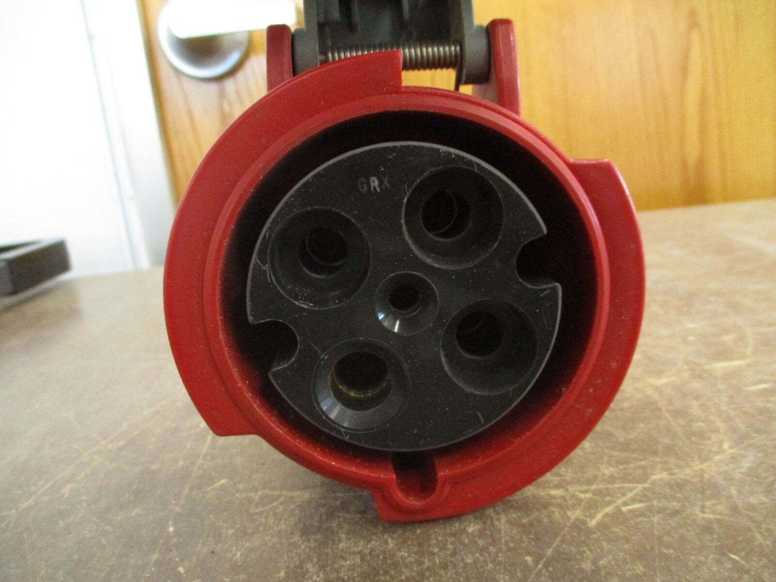 Hubbell Connector 4100C7W 100A 480V 3Ph *Broken Cover Hinge* Used