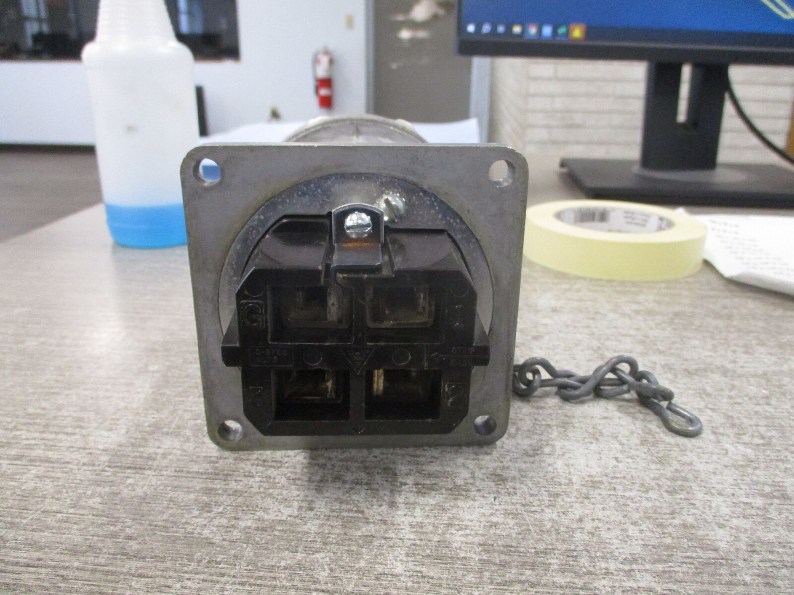 Russell Receptacle JRSR1034H 100A 600V 3P 4W Used