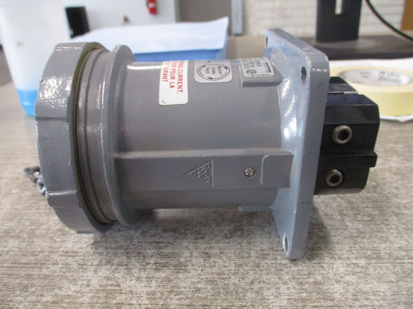 Russelstoll Receptacle JCS1534LK 150A 600V 400Hz 3P 4W Used