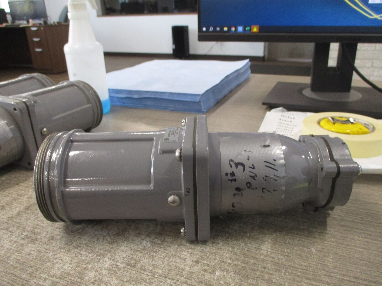 Russellstoll Receptacle w/Base 7428/JPA62 60A 600V Conduit End Used