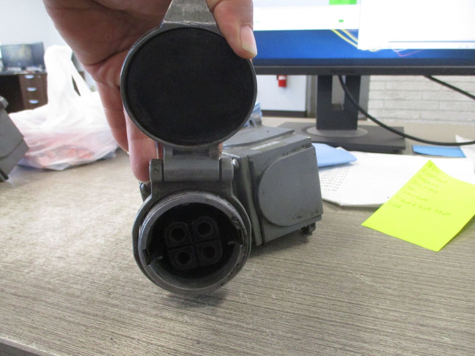 Russellstoll Receptacle JCS334H 30A 250/600V W/Base & Angle Adapter Used