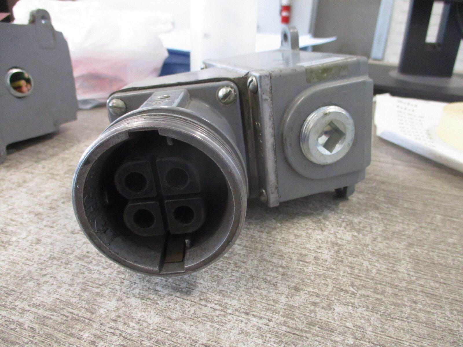 Russellstoll Receptacle JRS334H 30A 250/600V W/Base & Angle Adapter * No Cover *