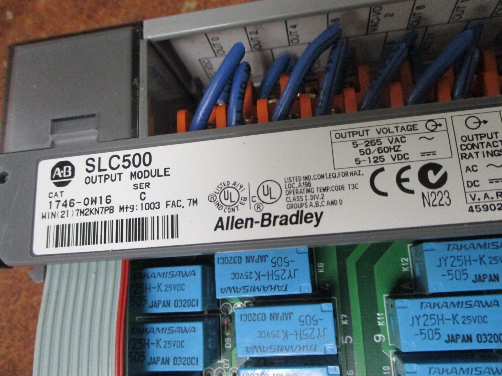 Allen-Bradley SLC 500 Output Module 1746-OW16 Ser C. 5-265VAC/5-125VDC Output