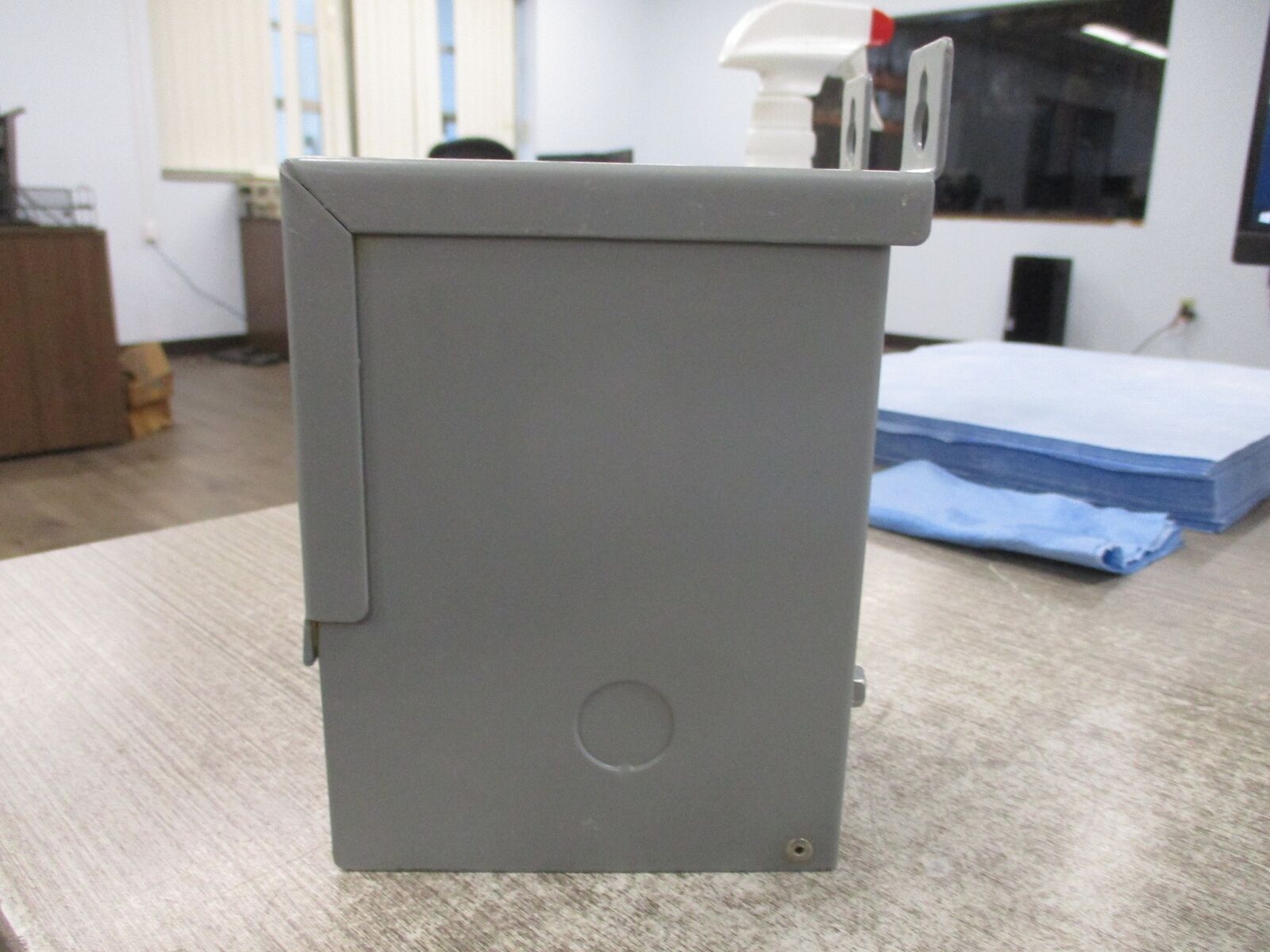 Hammond 3R Transformer QC15ERCB 0.15kVA Pri: 120/240V Sec:12/24V 1Ph 50/60Hz Use