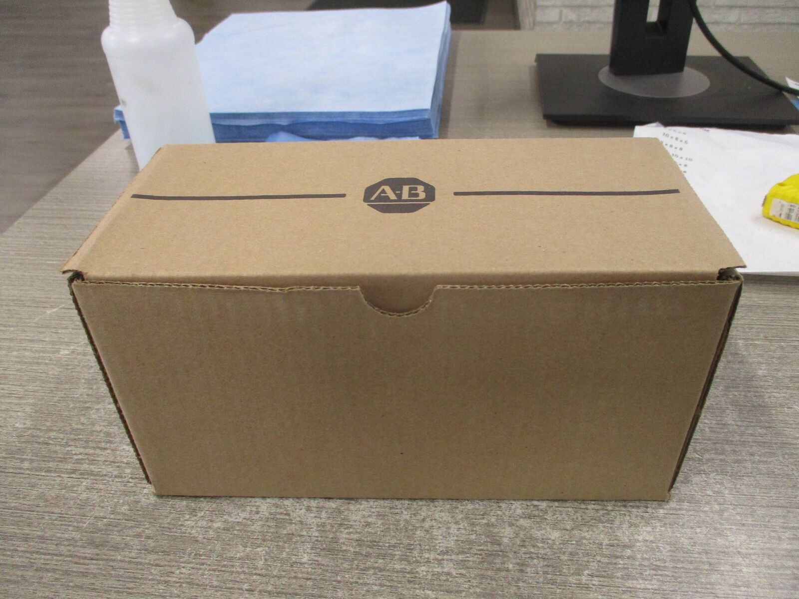 Allen-Bradley Enclosed Size 0 Manual Starter 609T-AWW Ser. H 3Ph Type 1 Enclosur