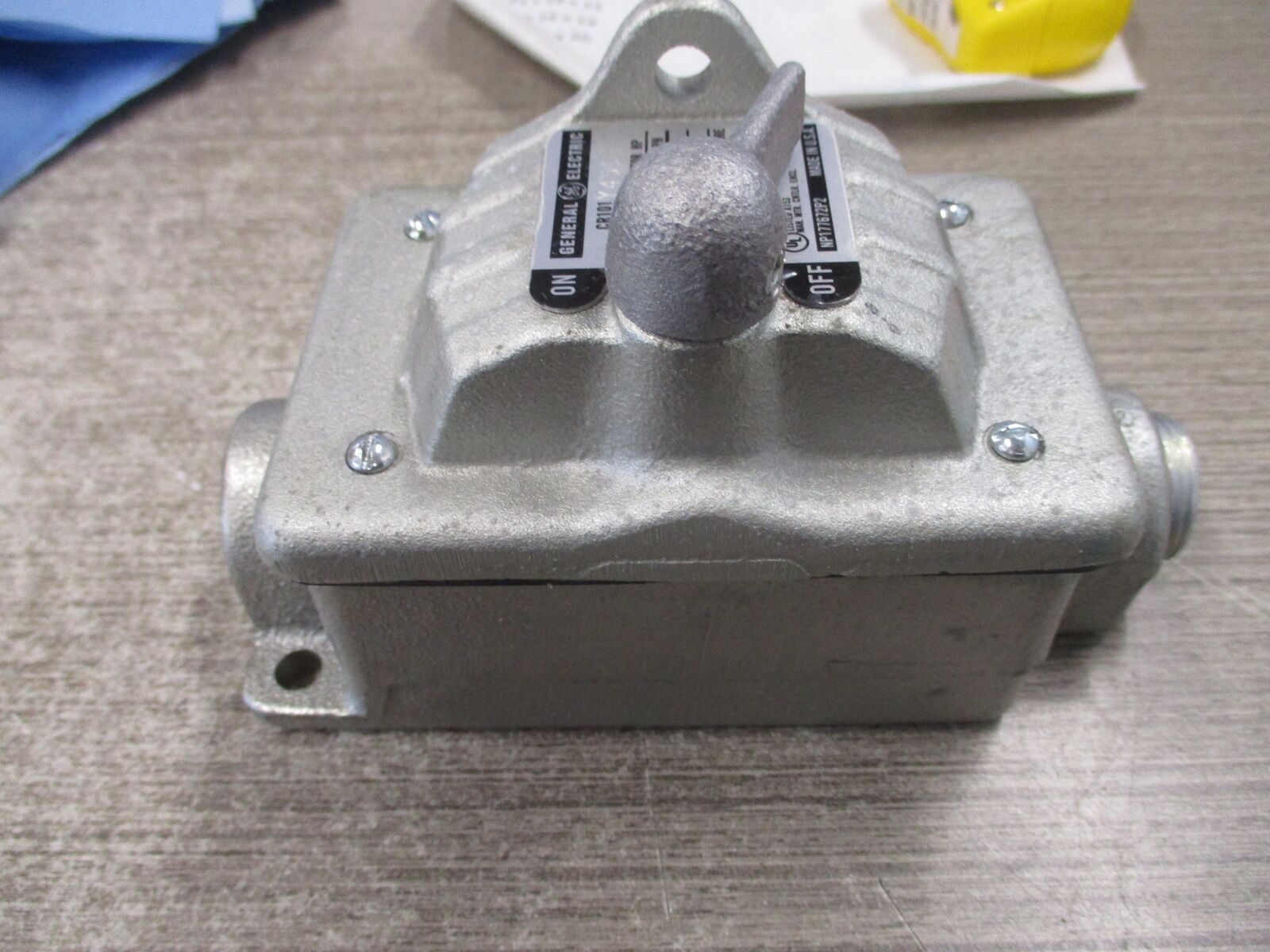 ABB Manual Starter CR101Y400H 115/230V 25-60Hz 1Ph 1P Type 4 Enclosure New Surpl