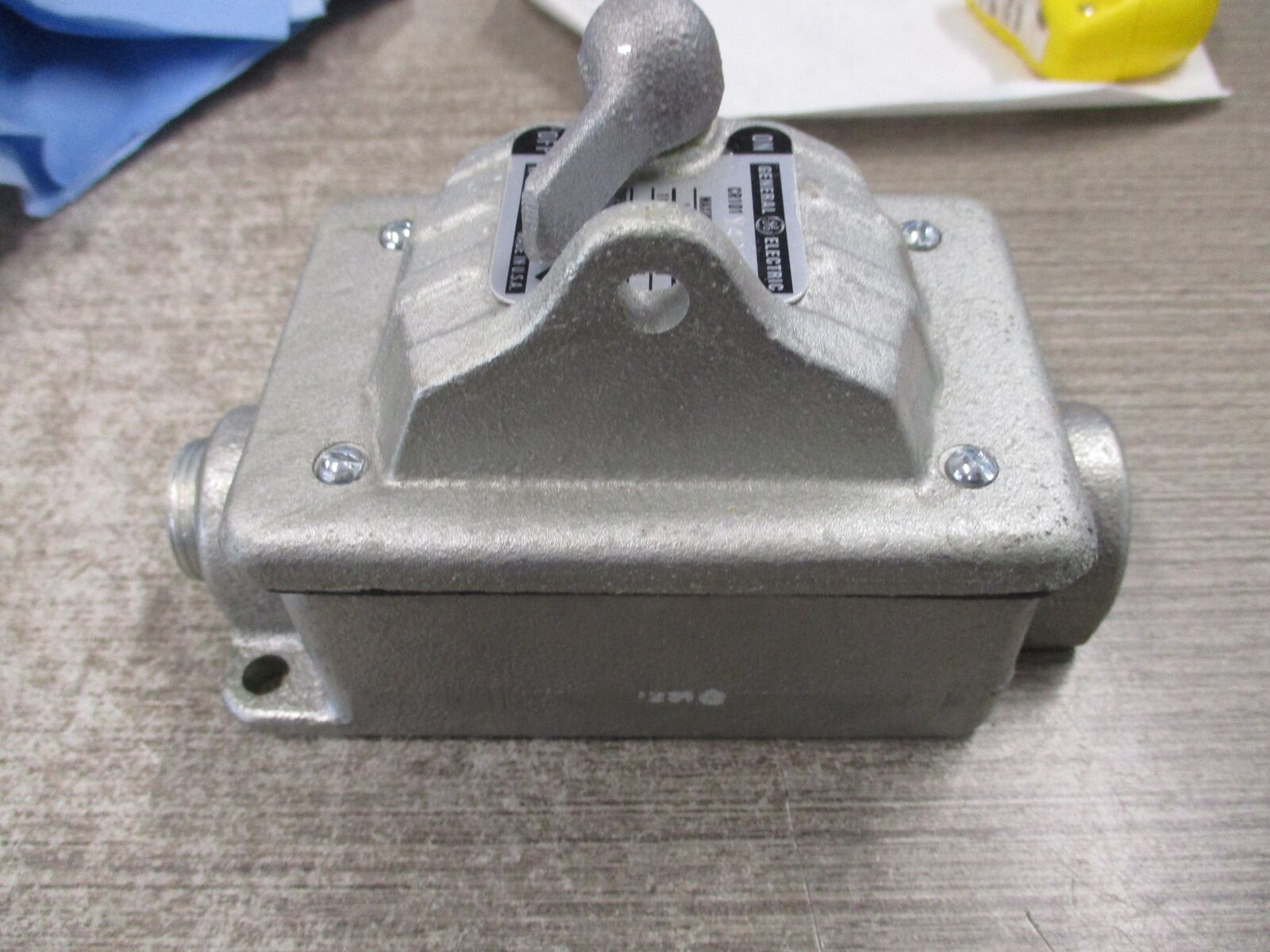 ABB Manual Starter CR101Y400H 115/230V 25-60Hz 1Ph 1P Type 4 Enclosure New Surpl