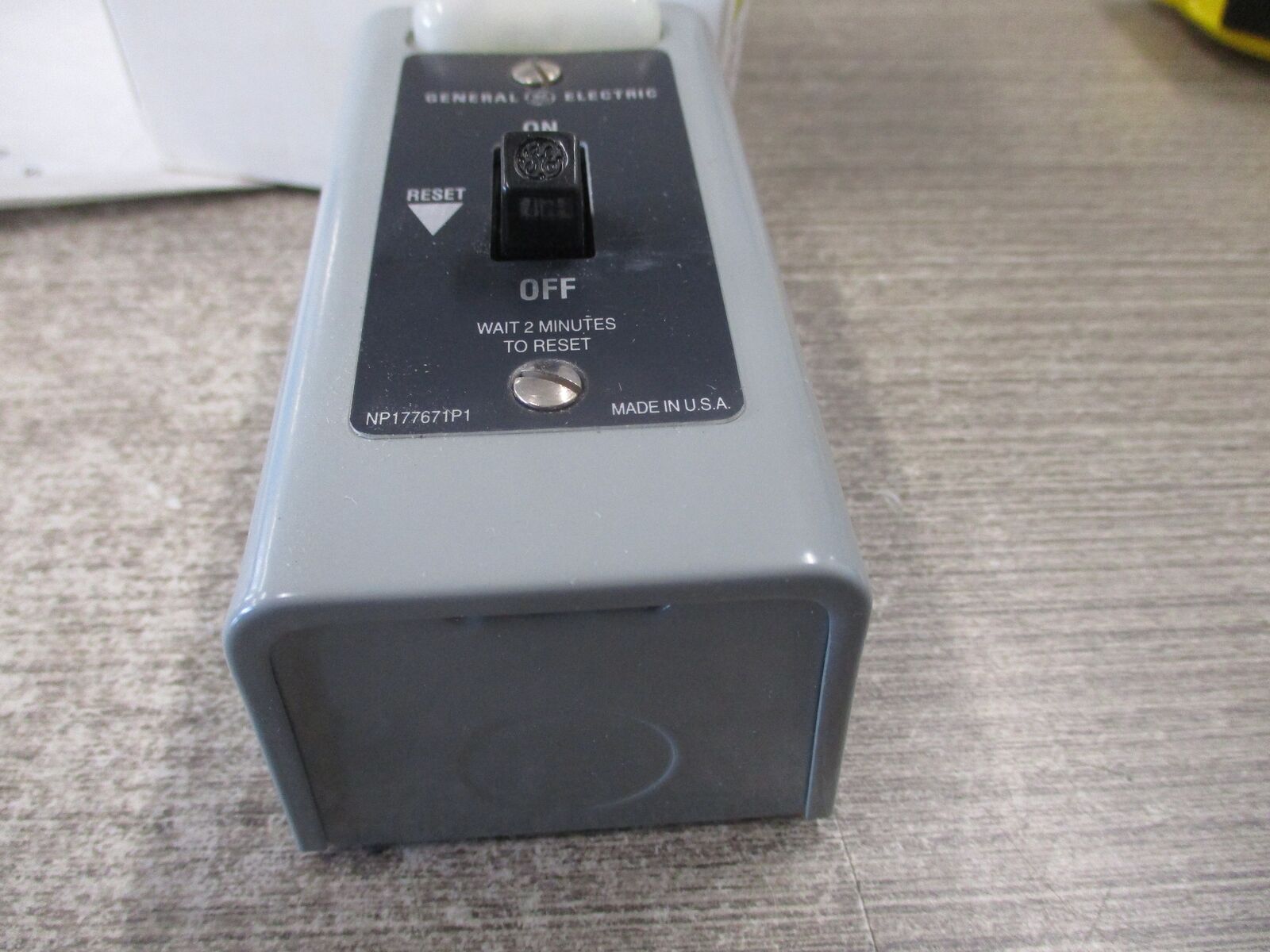 GE Single Speed Manual Starter CR101Y11 1HP 115/230V 1P New Surpluse