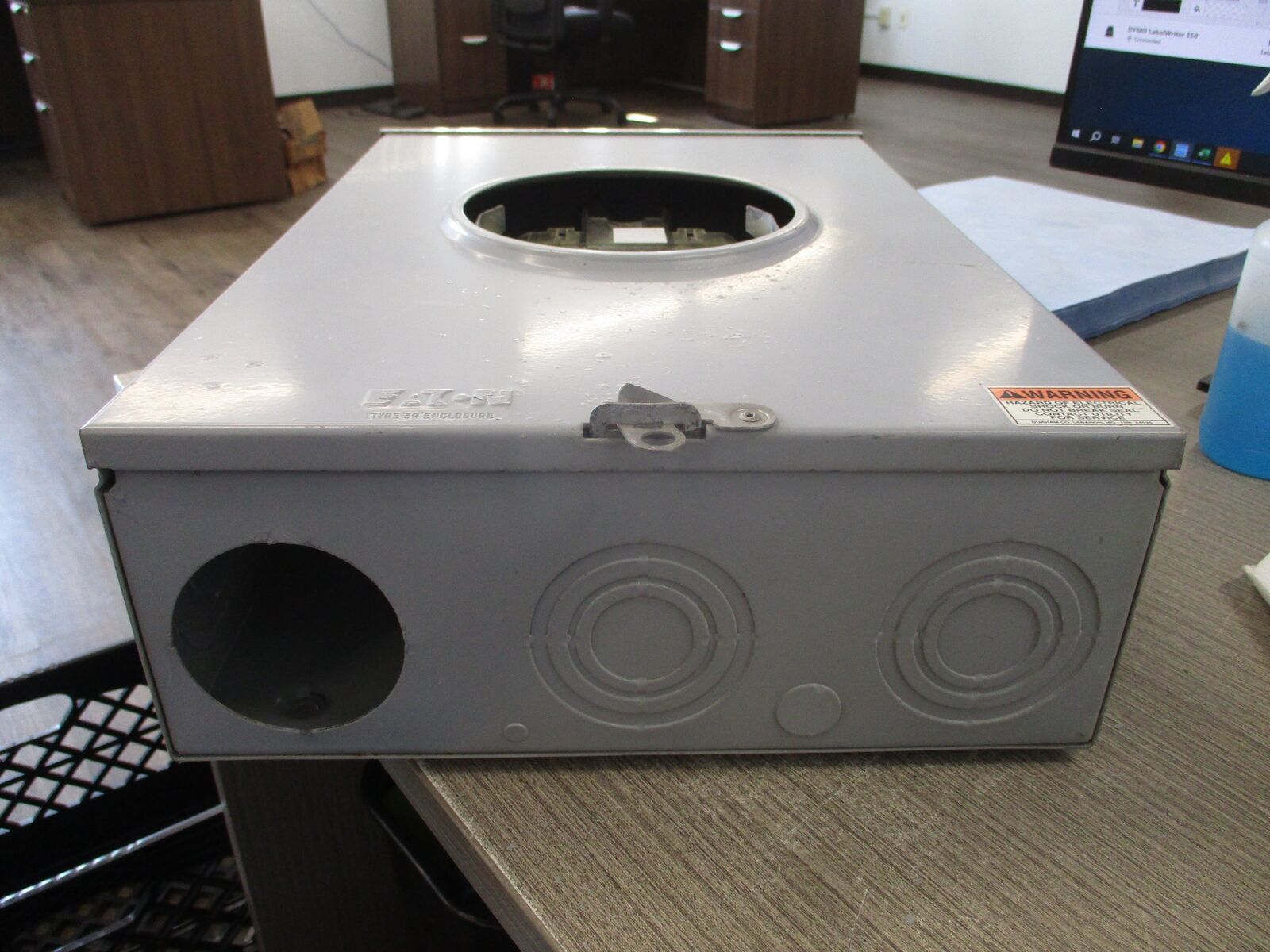 Eaton 3R Meter Socket 1008801E-CH 200A 600V Used