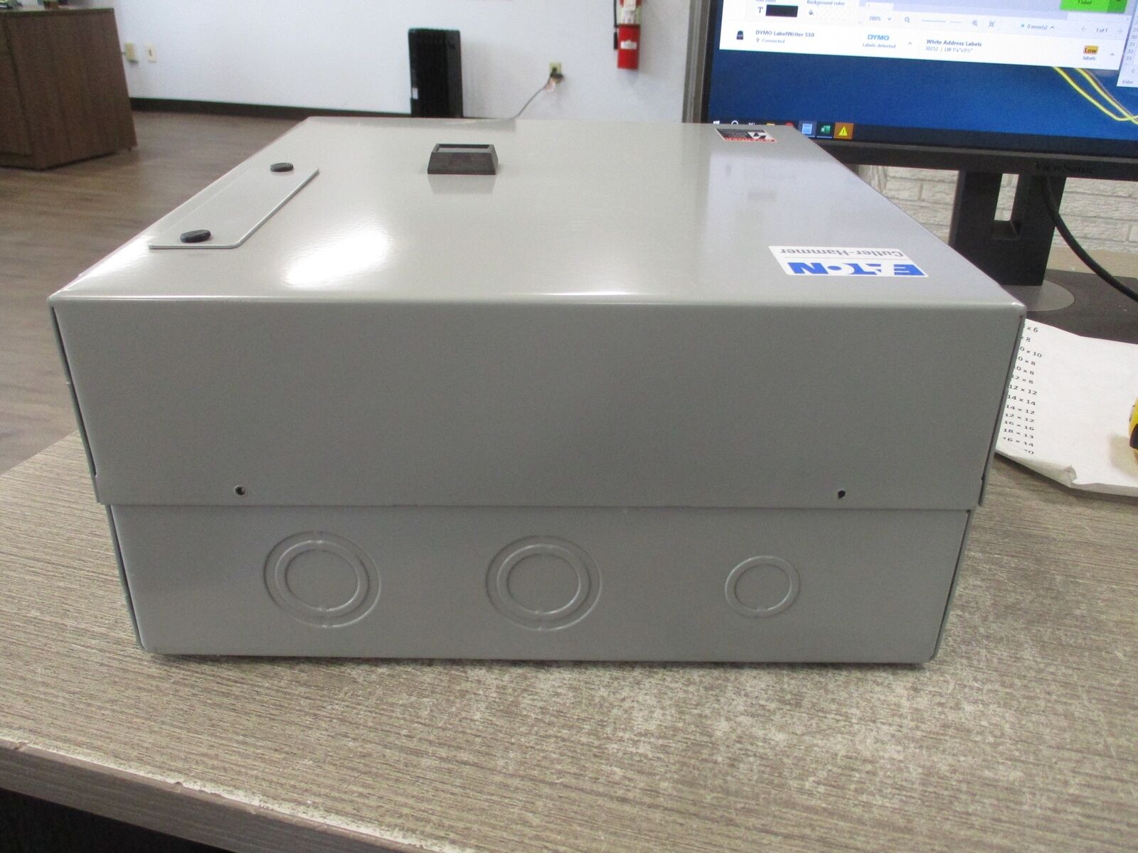 Eaton Enclosed Lighting Contactor ECC04C1A9A Ser. A1 115-120V Coil Type 1 Enclos