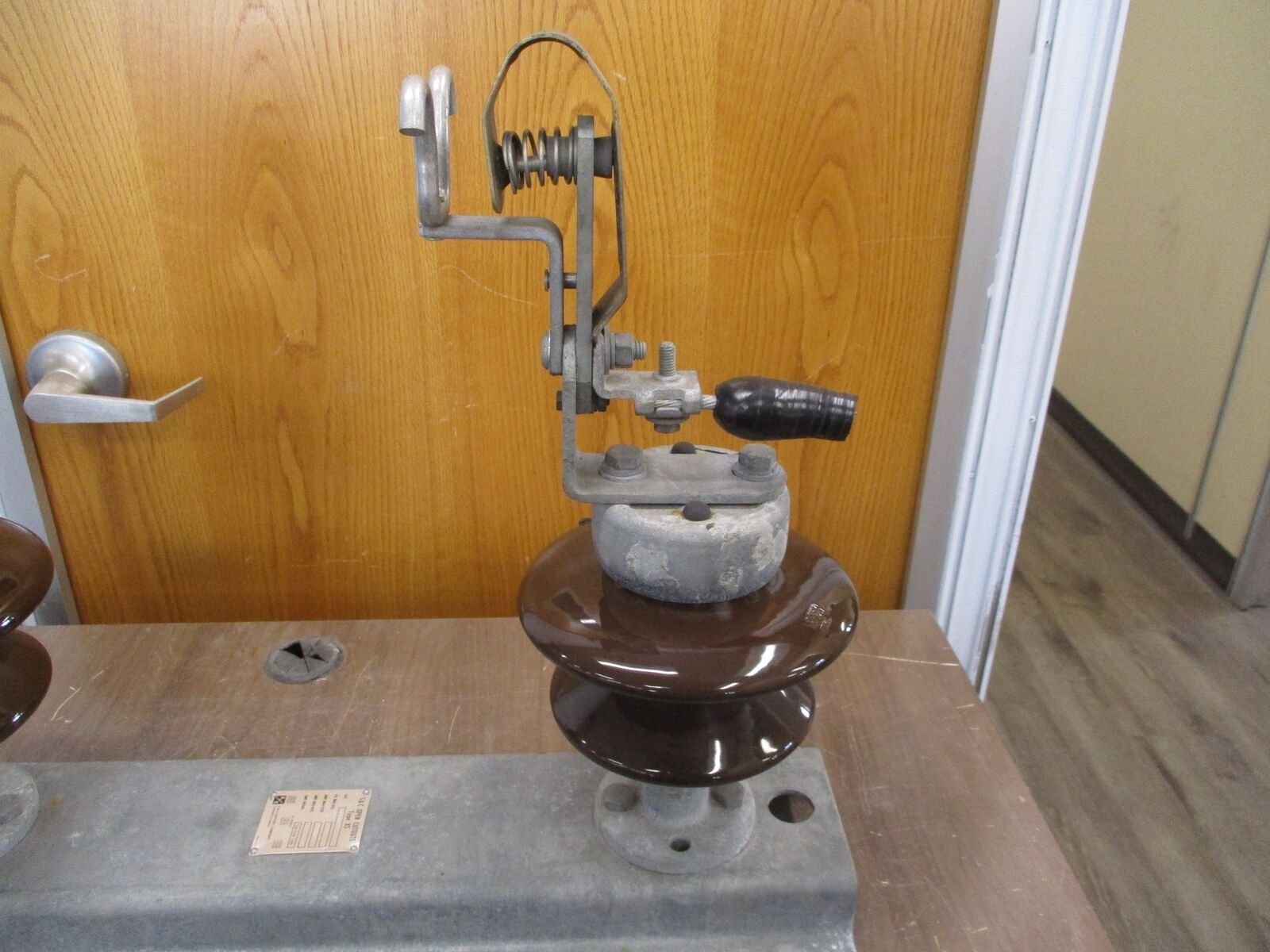 S&C Type XS Open Cutout 89322R5-D 300A 15kV Used