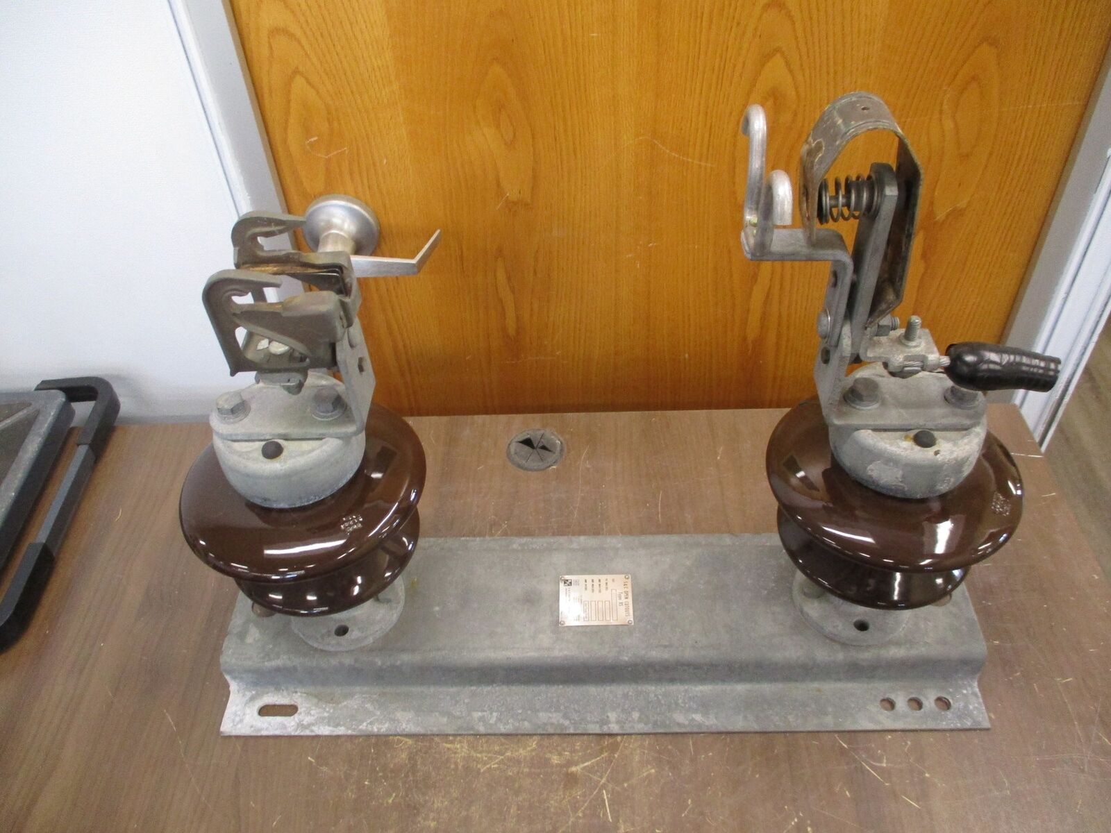 S&C Type XS Open Cutout 89322R5-D 300A 15kV Used