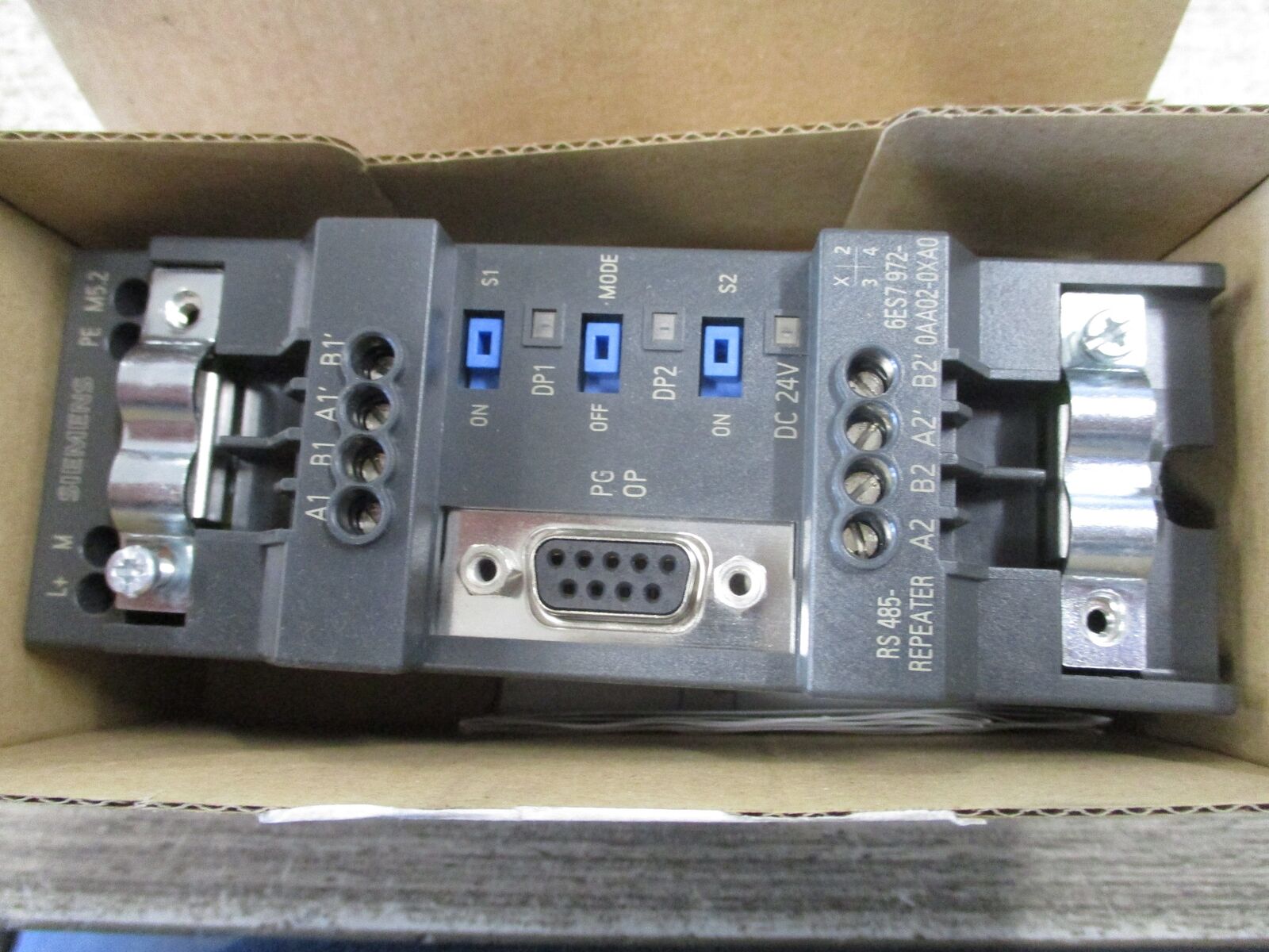 Siemens Simatic ET200 Repeater 6ES7 972-0AA02-0XA0 RS 485 New Surplus