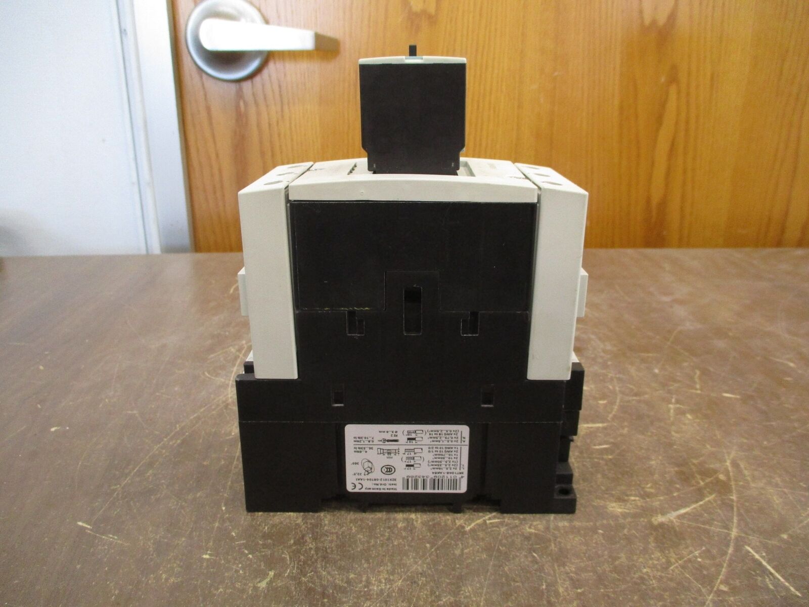 Siemens Contactor 3RT1046-1AK64 120V Coil 95A New Surplus