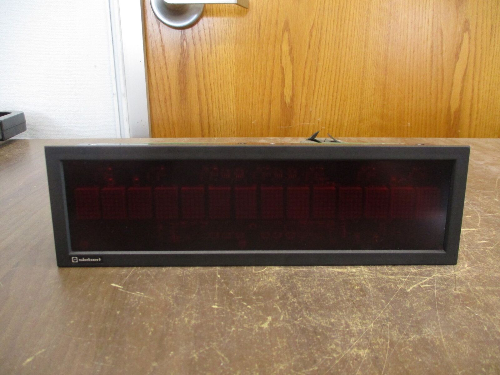 Siebert Display SX102-14/18/0R-001/0B-S0 New Surplus