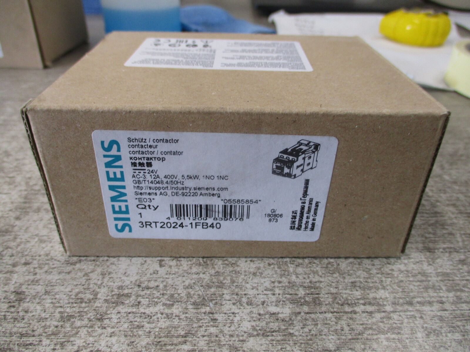 Siemens Contactor 3RT2024-1FB40 24VDC Coil 12A New Surplus