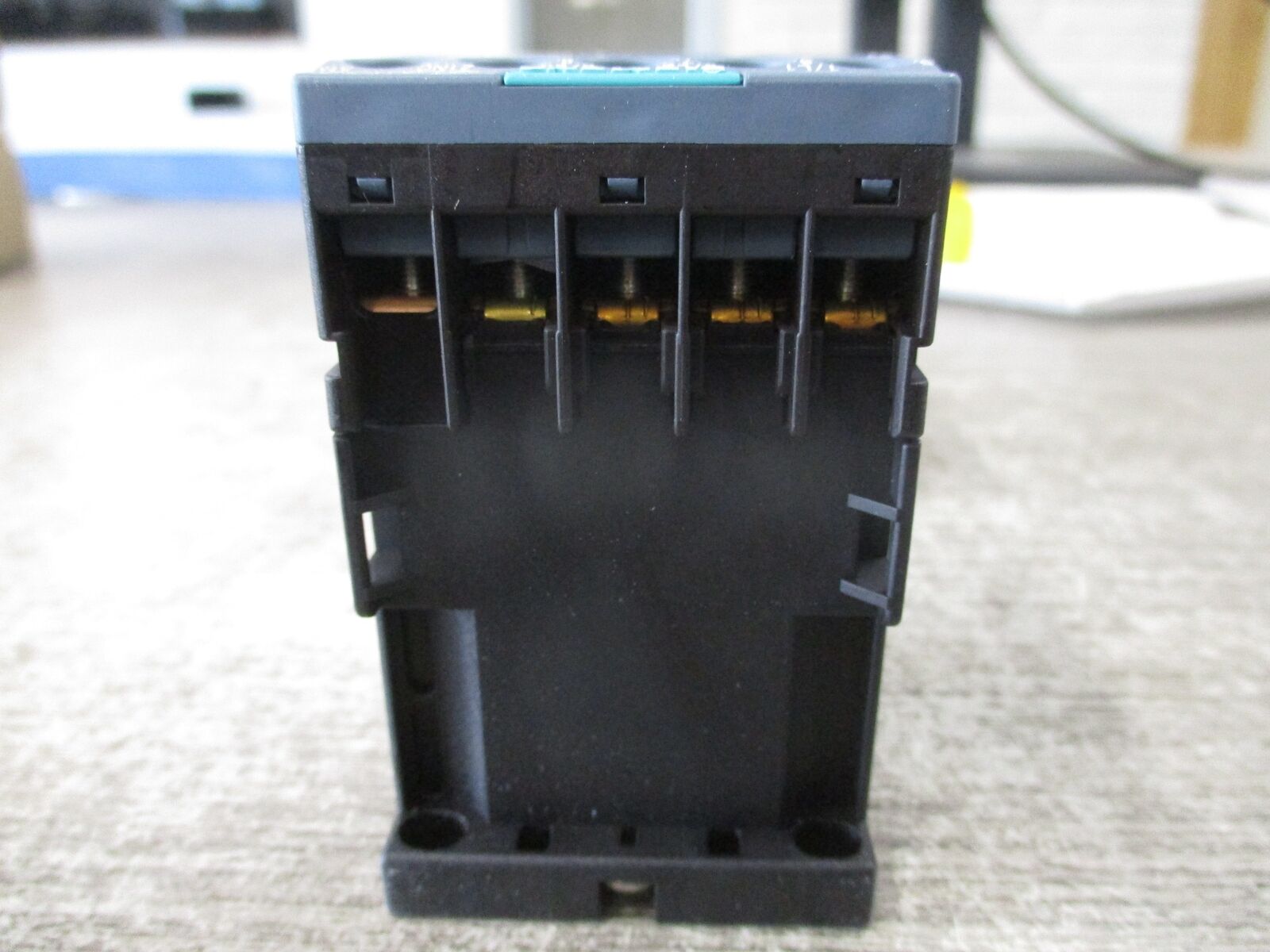 Siemens Contactor 3RT2018-1FB42 24VDC Coil 16A New Surplus