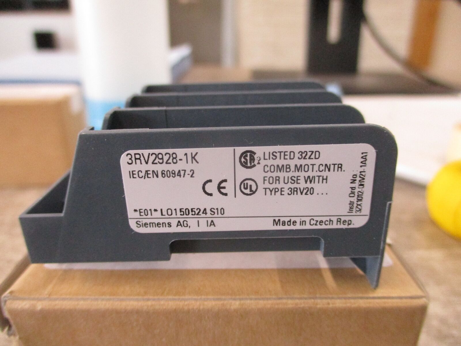 Siemens Phase Barrier 3RV2928-1K * Lot Of 2 * New Surplus