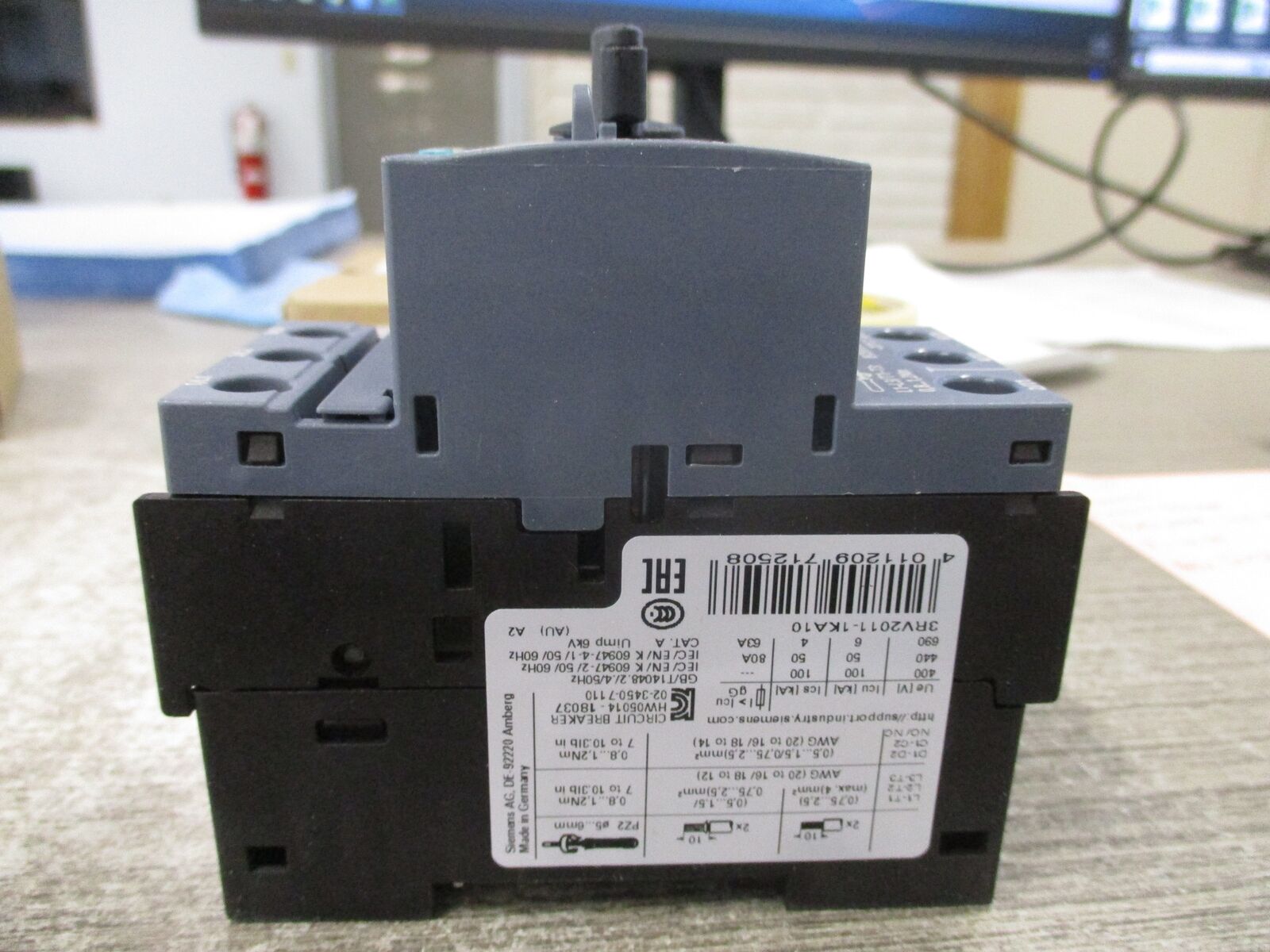 Siemens Circuit Breaker 3RV2011-1KA10 9-12.5A New Surplus