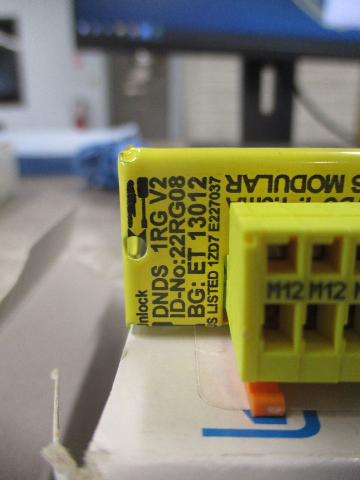 Dina DNDS 1RG V2 Input Module 22RG08 New Surplus