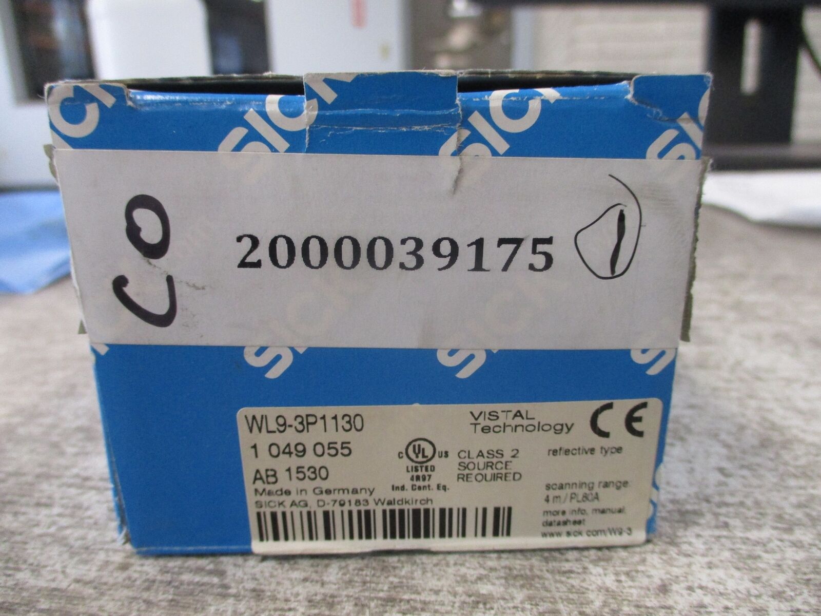 Sick Photoelectric Sensor WL9-3P1130 New Surplus