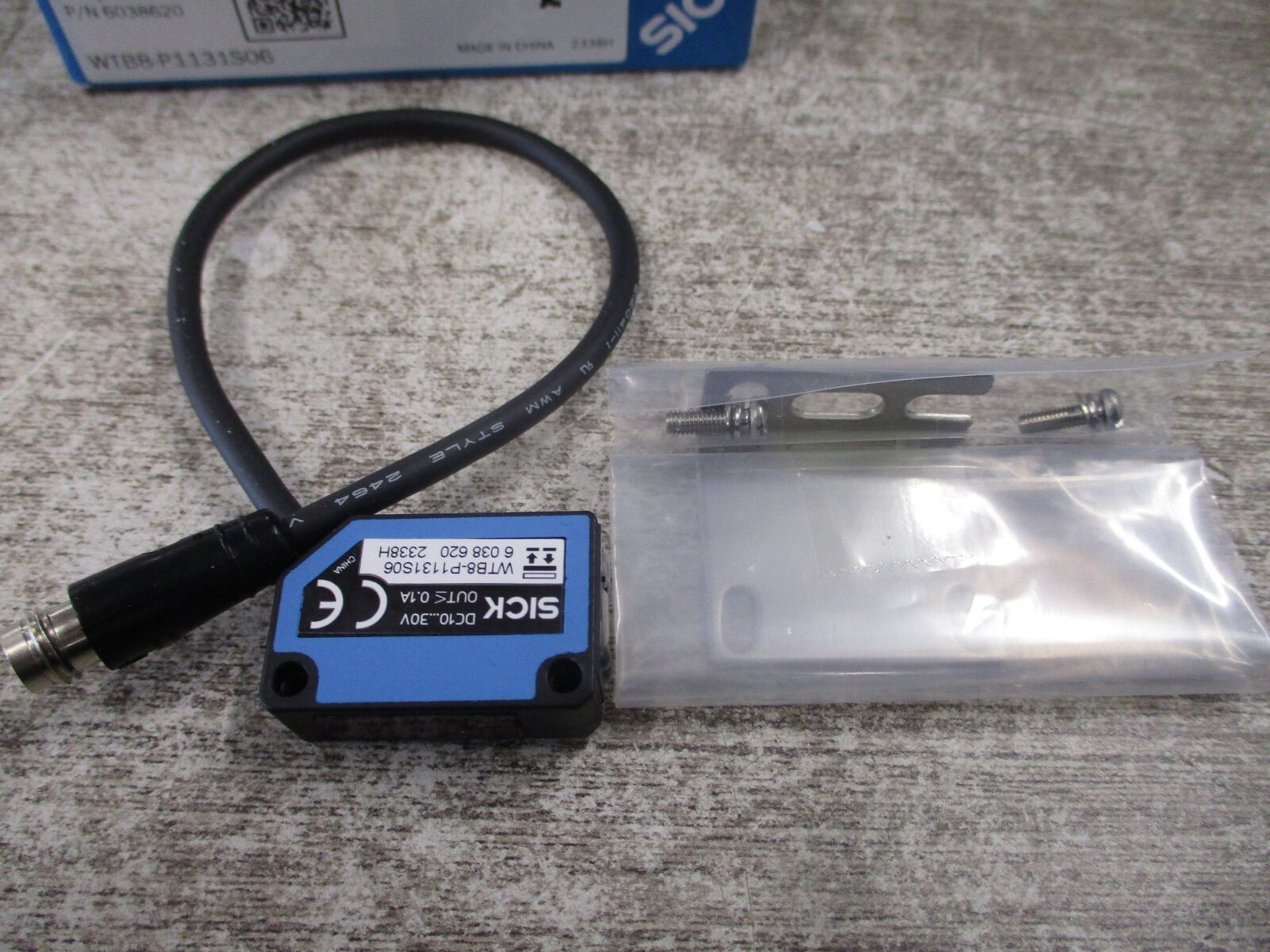 Sick Photoelectric Sensor WTB8-P1131S06 New Surplus