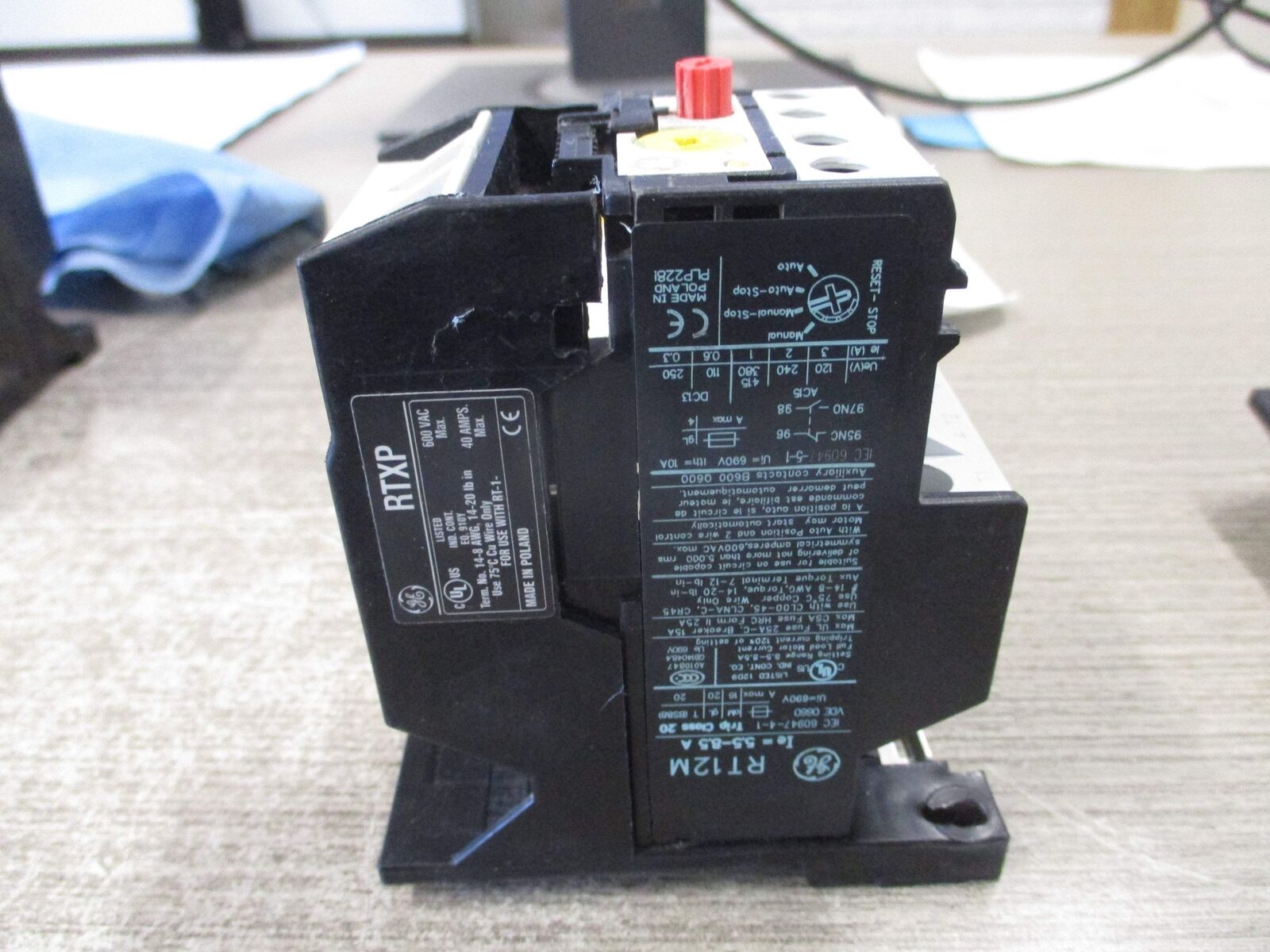 GE Solid State Overload RT12M Trip: 5.5 - 8.5A W/DIN Rail Adapter Used