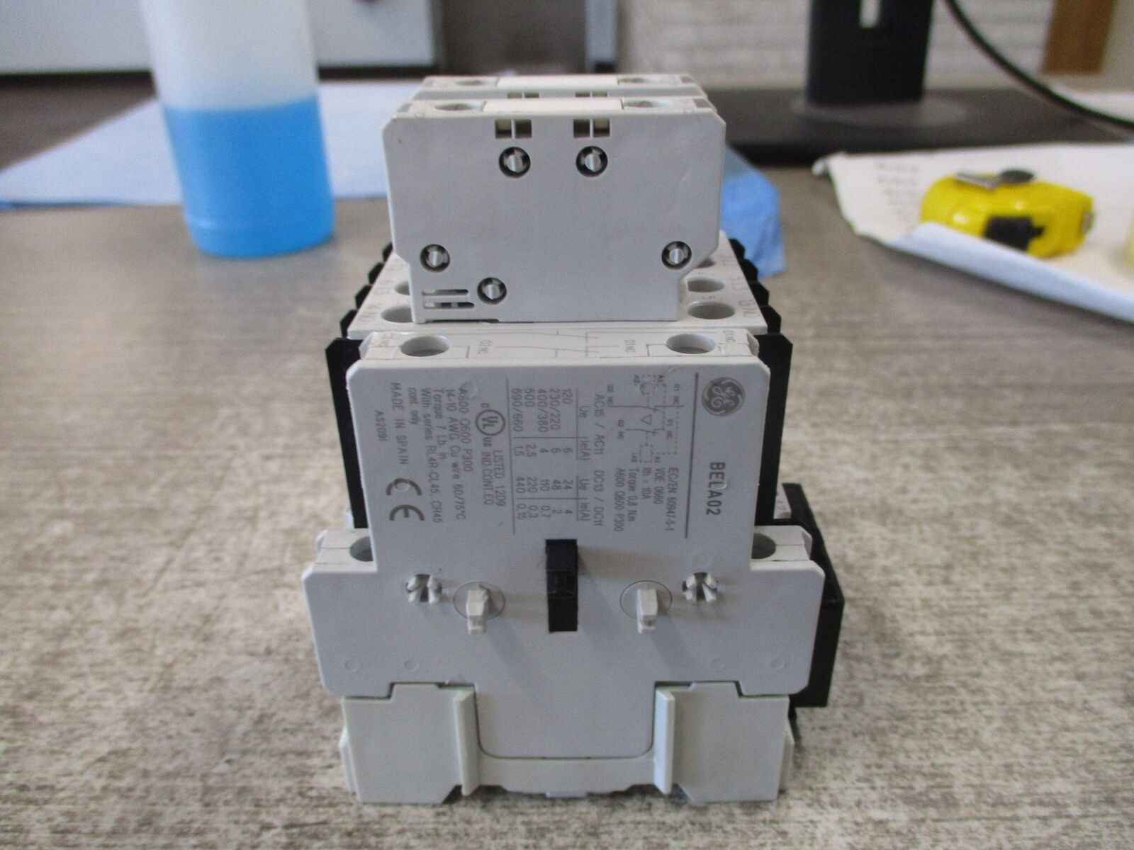 GE Contactor CL00A310T 120V Coil 25A 600V (2) Aux Contacts W/Coupler Used