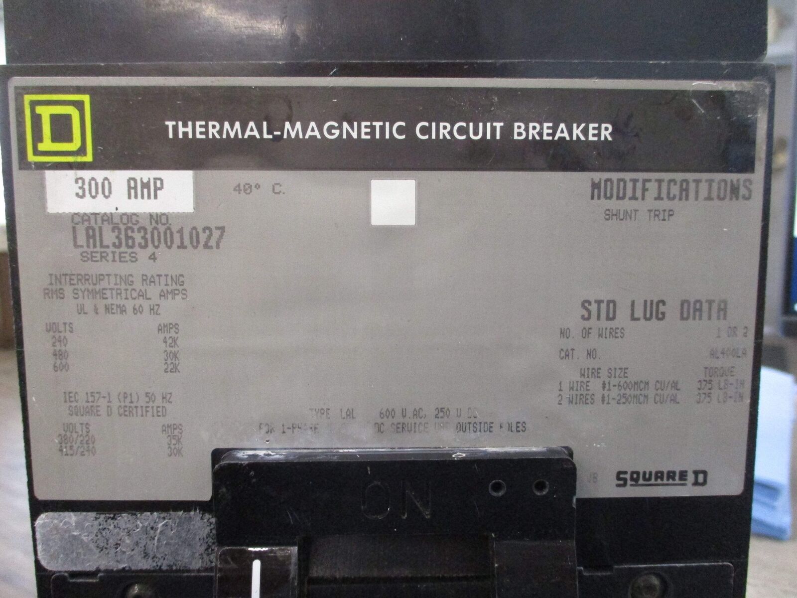 Square D Circuit Breaker LAL363001027 300A 600V 3P W/Shunt Trip Used