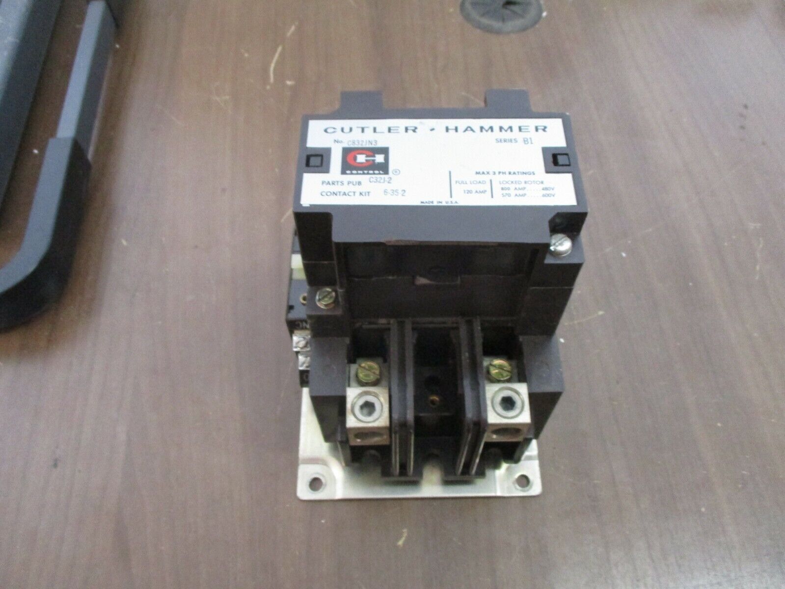 Cutler-Hammer Contactor C832JN3 Ser. B1 120V Coil 120A 600V 2P Used