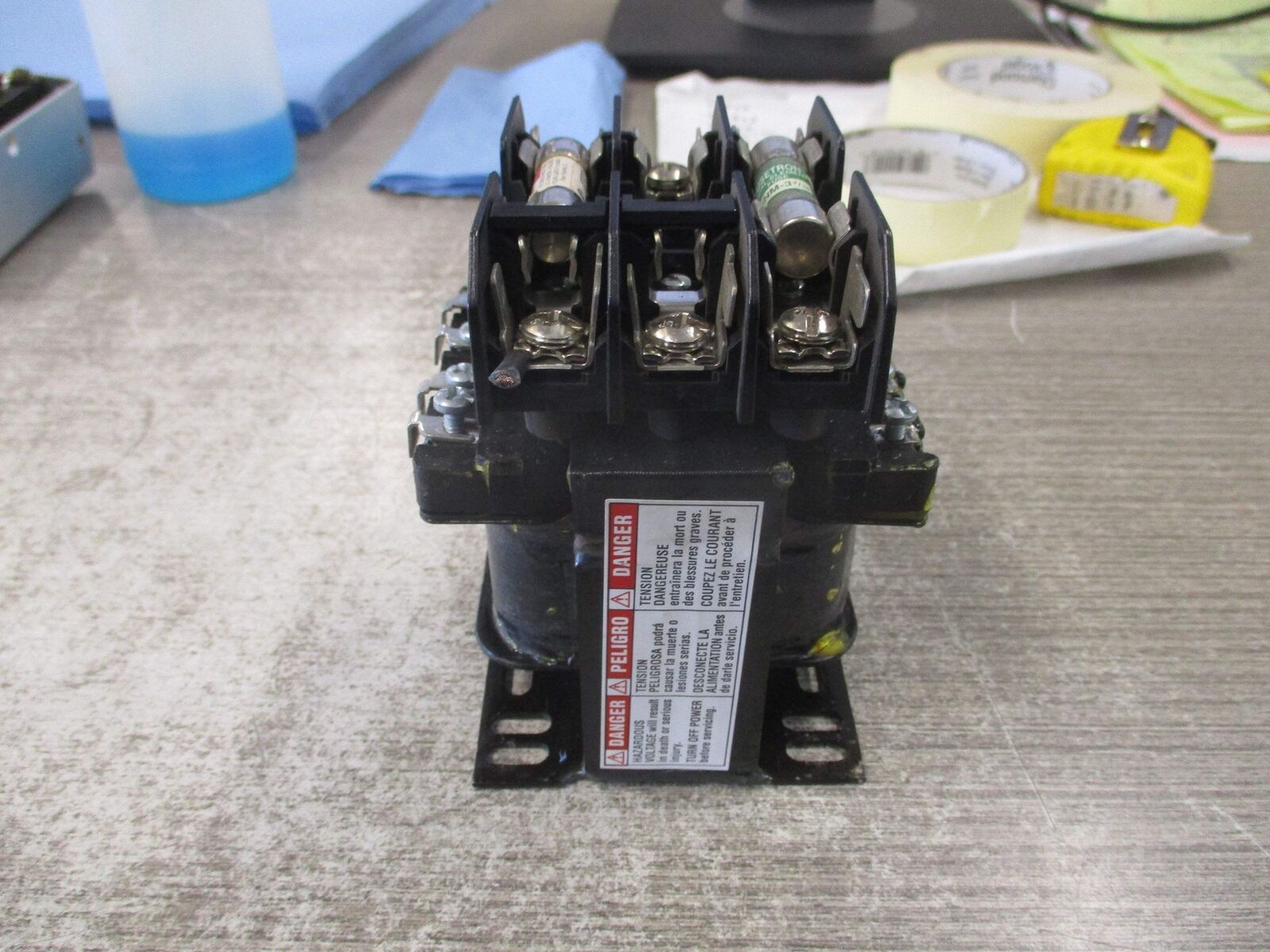 Square D Transformer 9070TF100D23 0.1kVA Pri: 120/240V Sec. 24V 50/60Hz Used