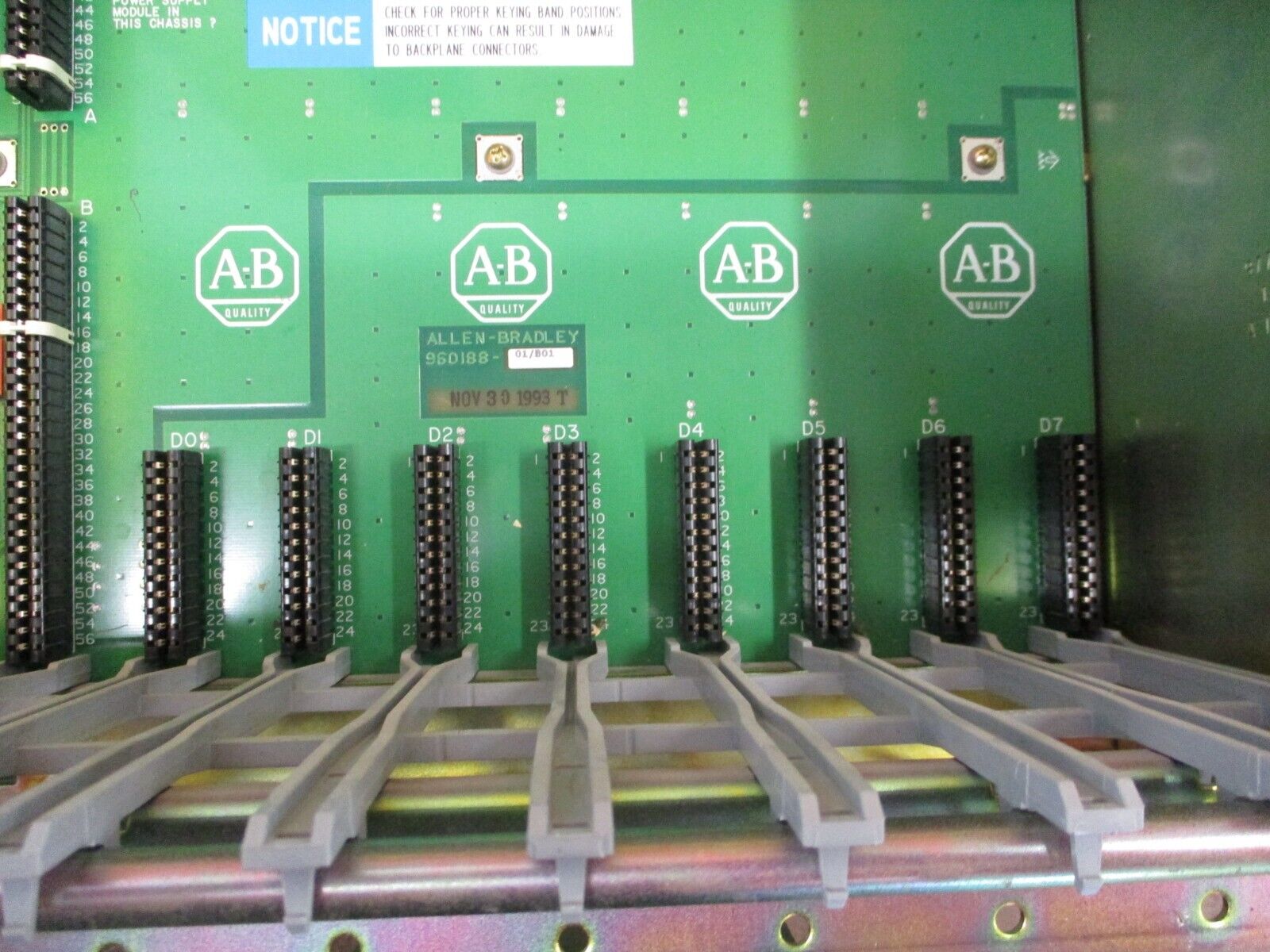 Allen-Bradley I/O Chassis w/ Power Supply 1771-A2B / 1771-P7 Ser. B 8-Slot Used