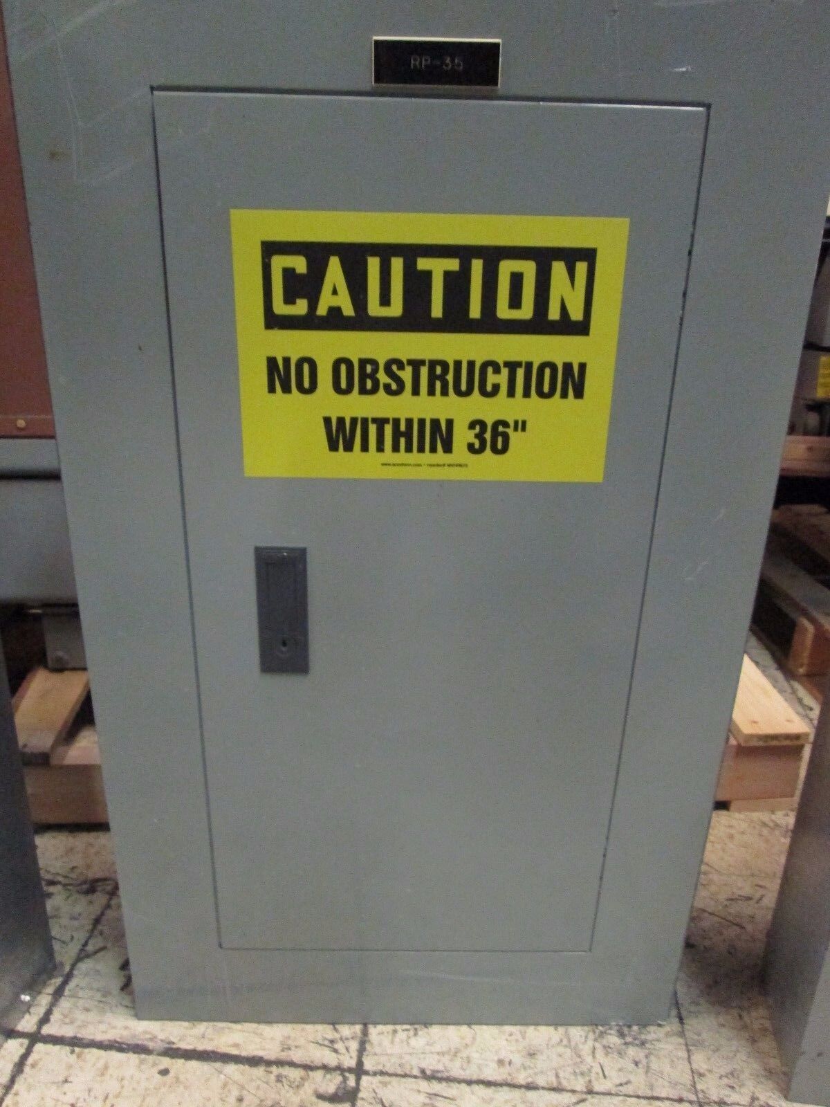 Siemens Main Lug Circuit Breaker Panel BG42ML4100STM 208Y/120V 100A 3Ph 4W Used