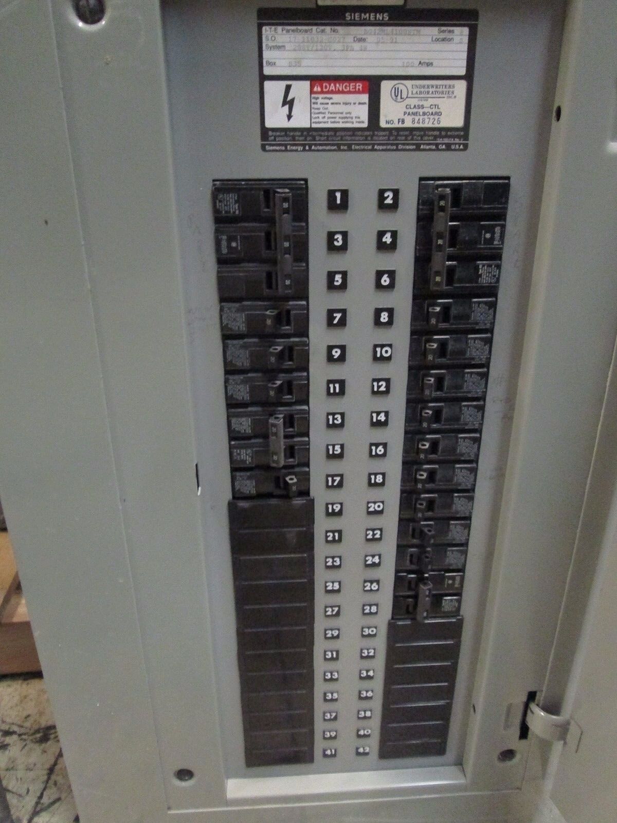 Siemens Main Lug Circuit Breaker Panel BG42ML4100STM 208Y/120V 100A 3Ph 4W Used