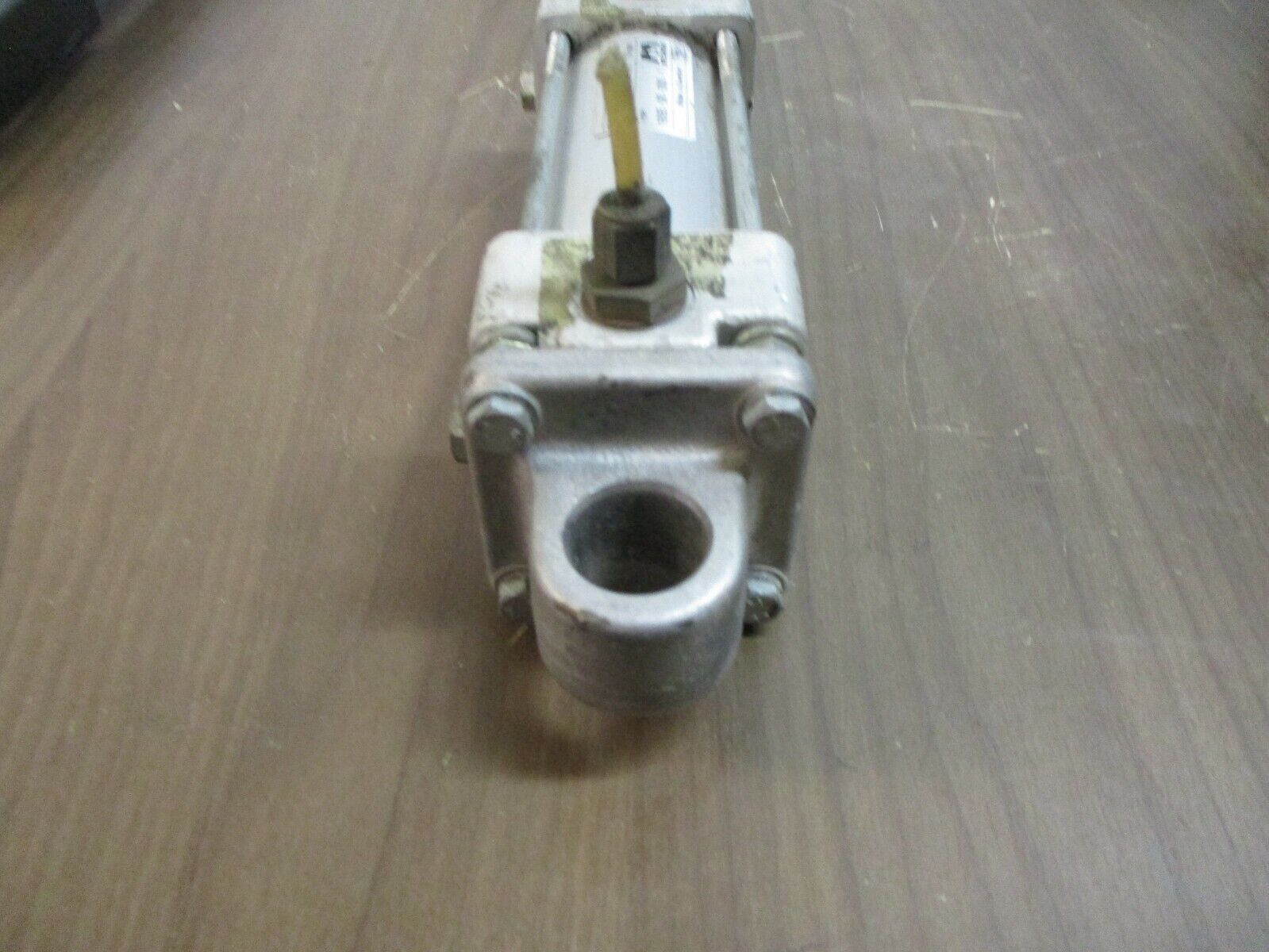 Mecman Series 1600 Pneumatic Air Cylinder 1605-08-000-1 10bar Stroke: 80mm Used