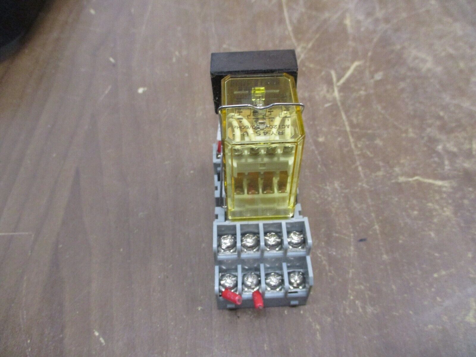 IDEC Relay w/ Base RY4S-U 120V w/ Electrocube RG1782-7 Used