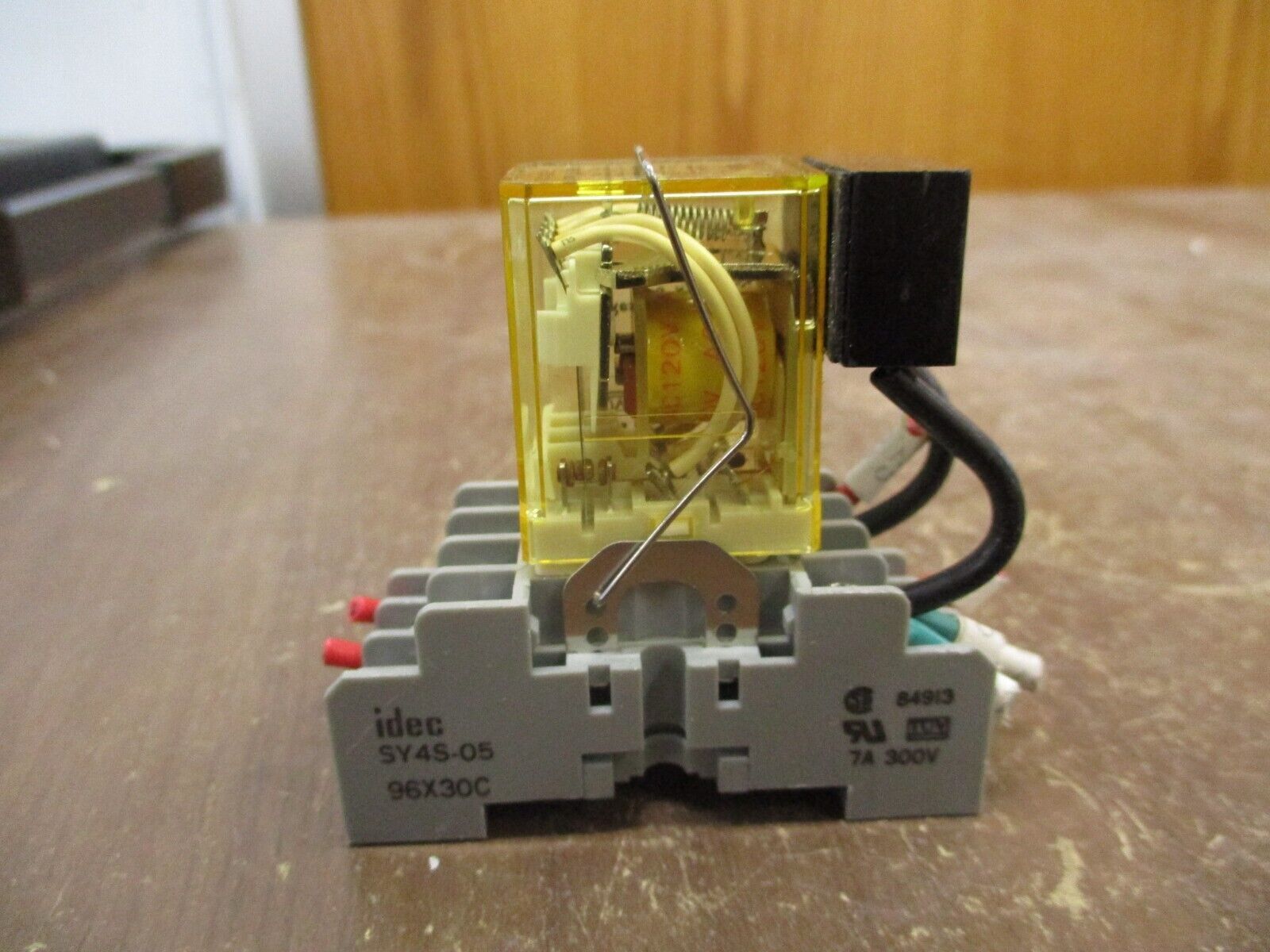 IDEC Relay w/ Base RY4S-U 120V w/ Electrocube RG1782-7 Used
