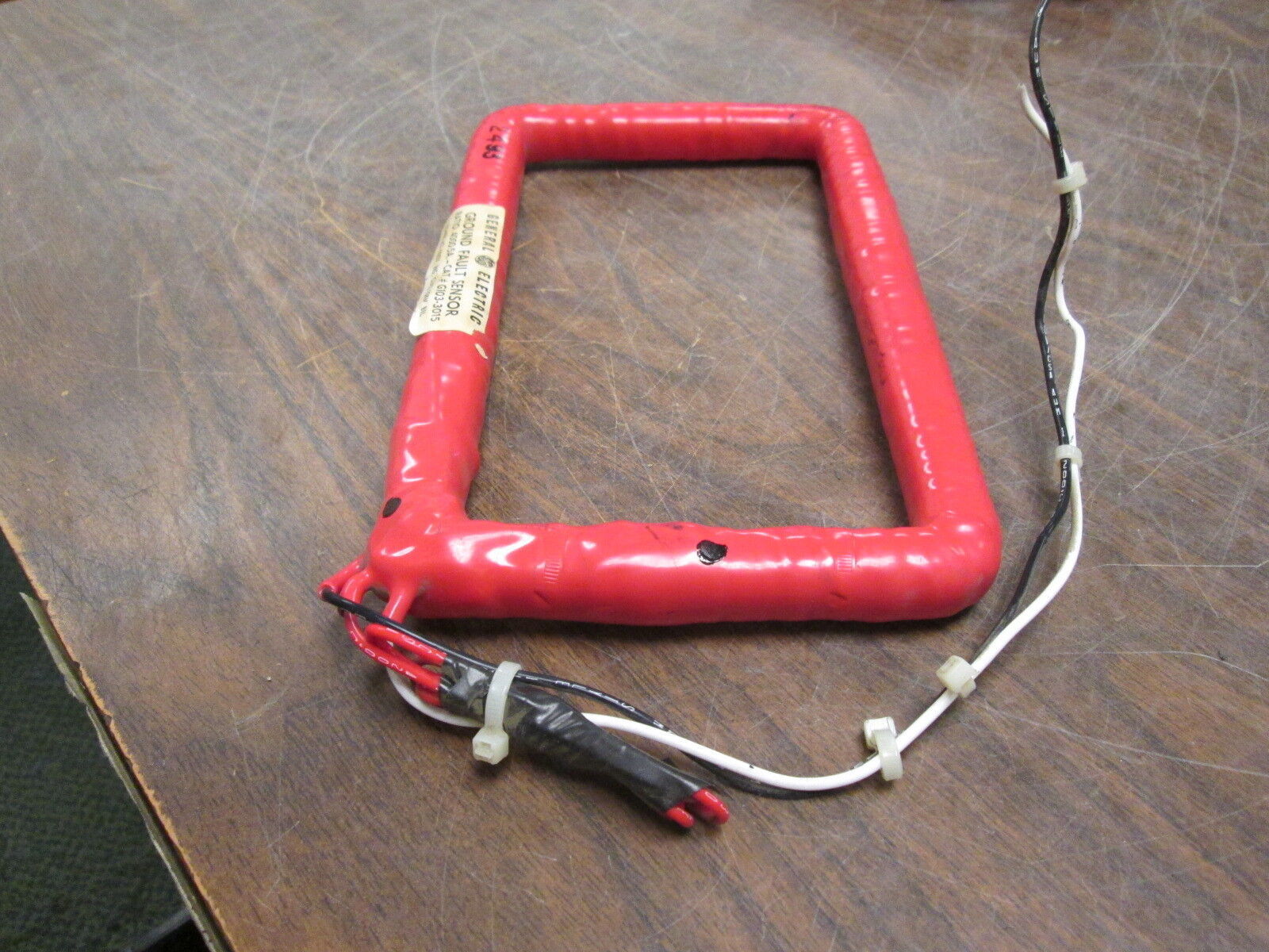 GE Ground Fault Sensor G103-3015 Ratio 4000:5A 10kv BIL 600V 50-400Hz Used