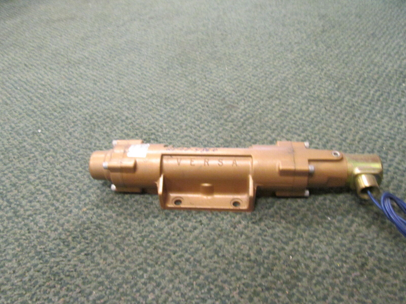 Versa Solenoid Valve VSG-5732-12-120V60 PSI: 50-150 12W 120V 60Hz Used