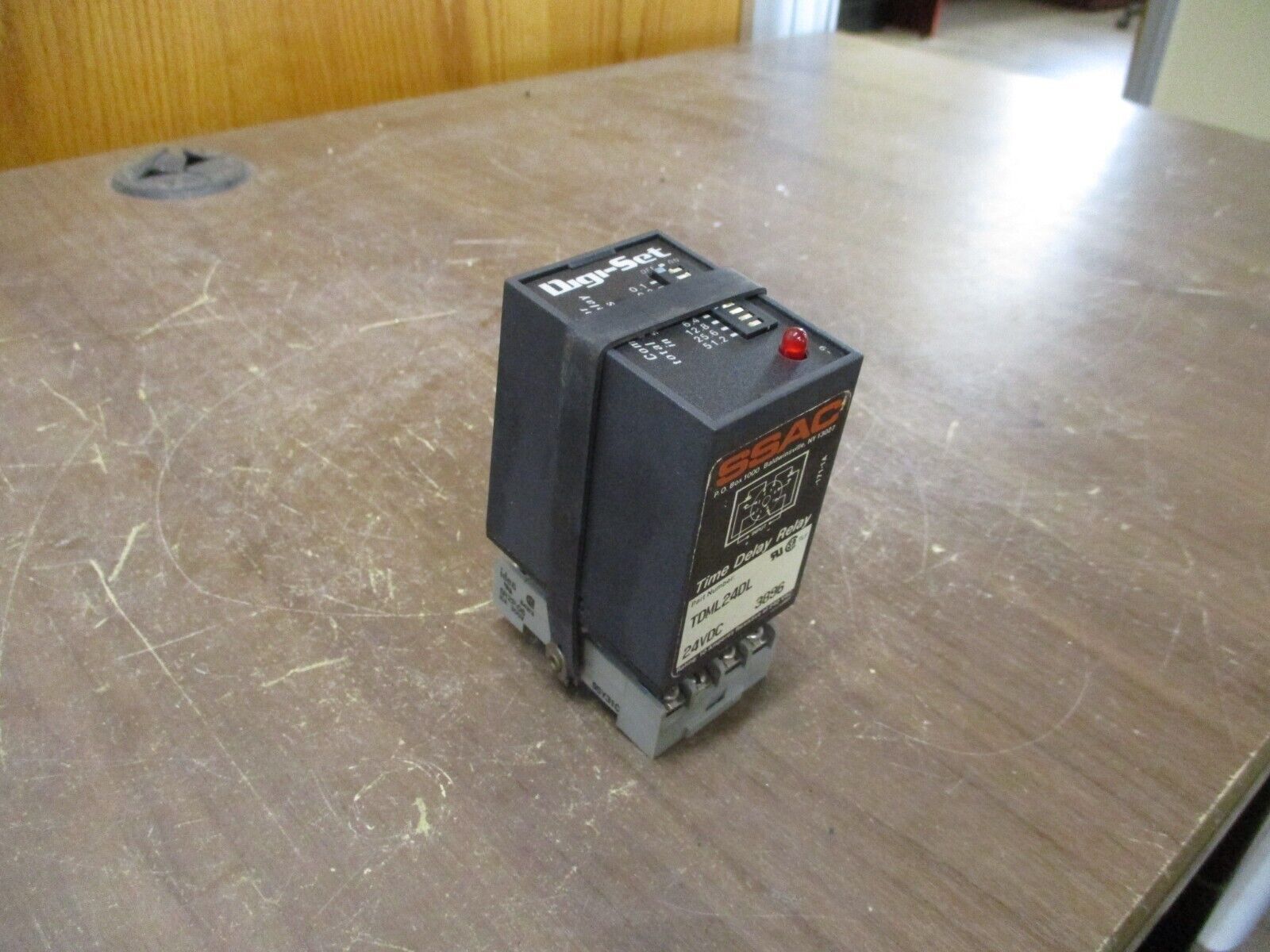 SSAC Digi-Set Time Delay Relay TDML24DL 24VDC w/ Base Used