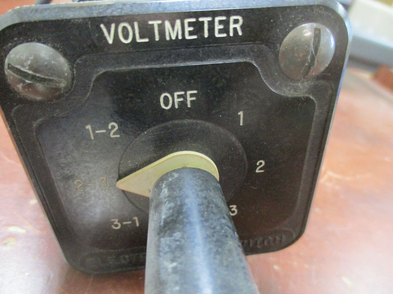 Electro Switch Series 24 Voltmeter Rotary Switch 2405C 20A 600V Used