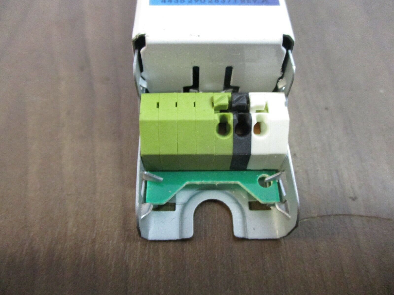 Advance Centium Electronic Ballast ICN-2S24 120-277V 50/60Hz Used