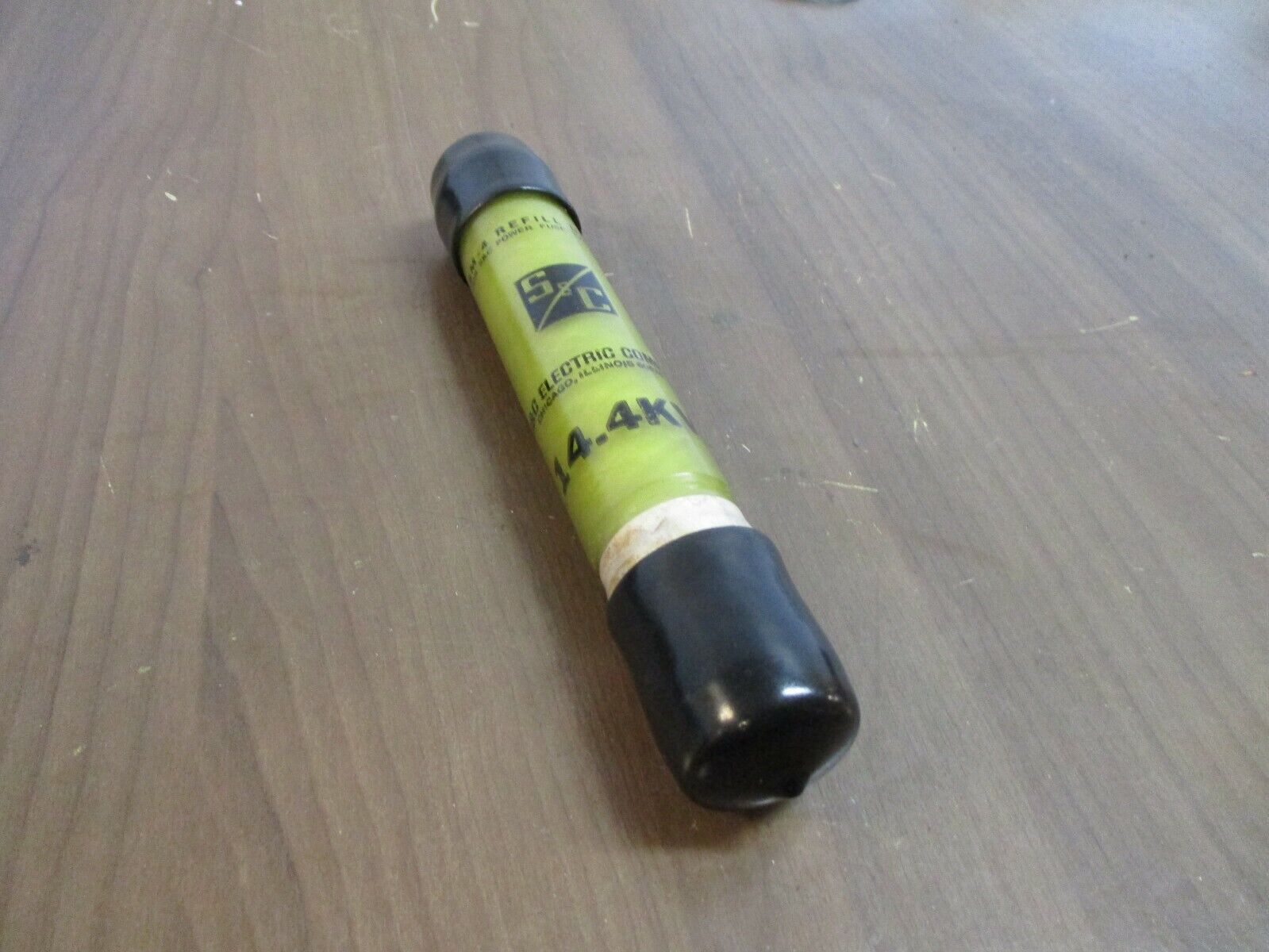 S&C SM-4 Fuse Refill Unit 122200R4 125E 14.4KV Used