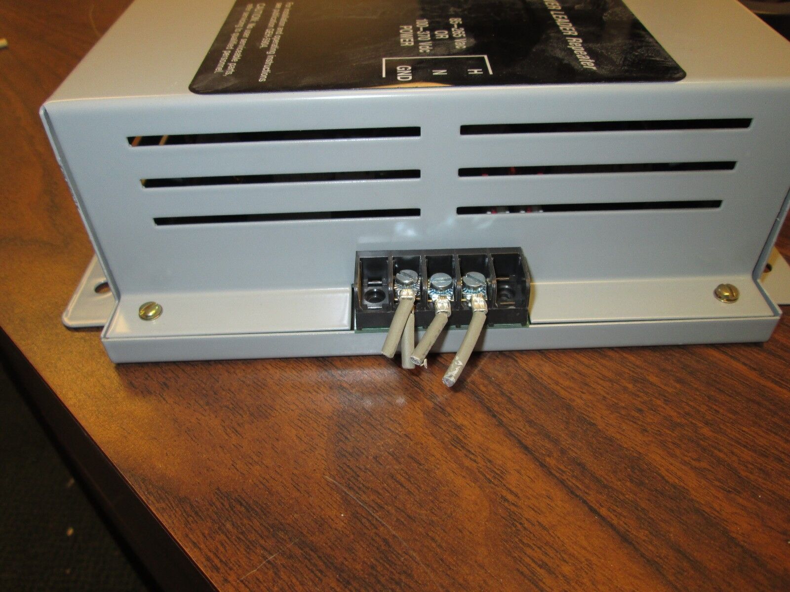 GE Power Leader Repeater PLRPT1G02 Input 24V Output 24V Used