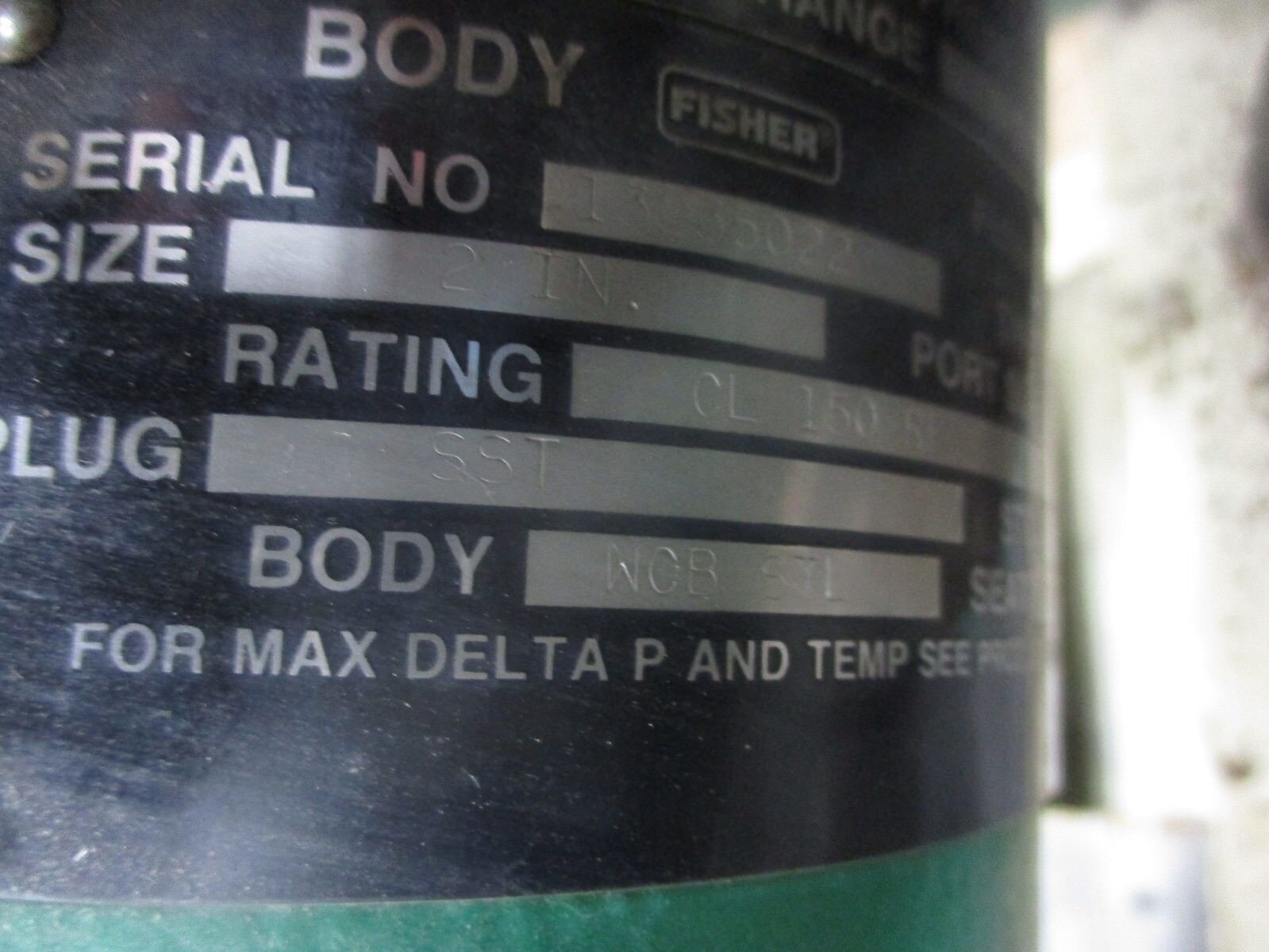 Fisher Diaphragm Control Valve w/ Positioner 667 / EZ Size 45 / 2" Used