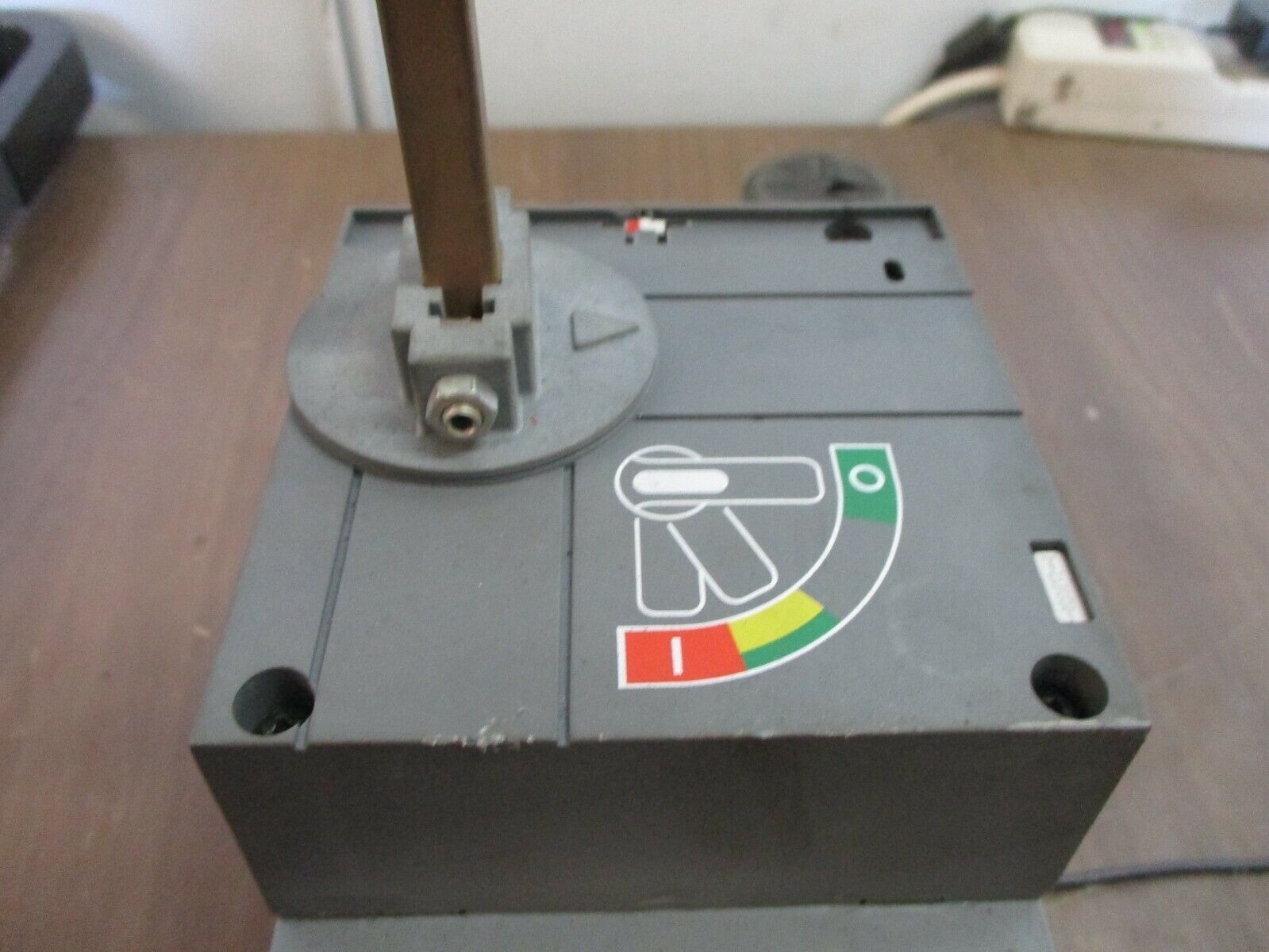 ABB SACE S4H Breaker Disconnect S4H-PR211 250A Trip 3P 600V w/ Aux Switch Used